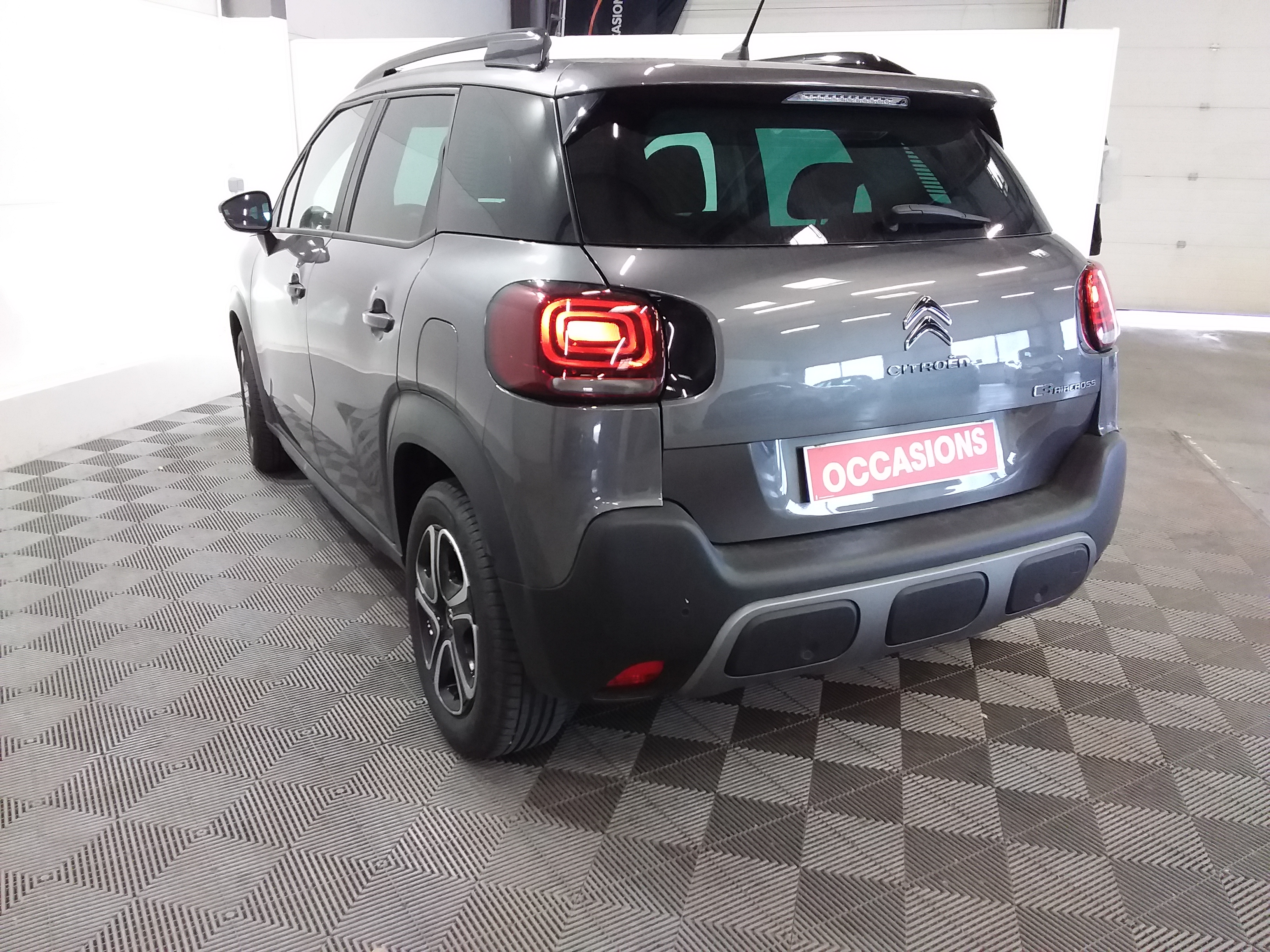 Photo 6 du véhicule CITROEN C3 AIRCROSS