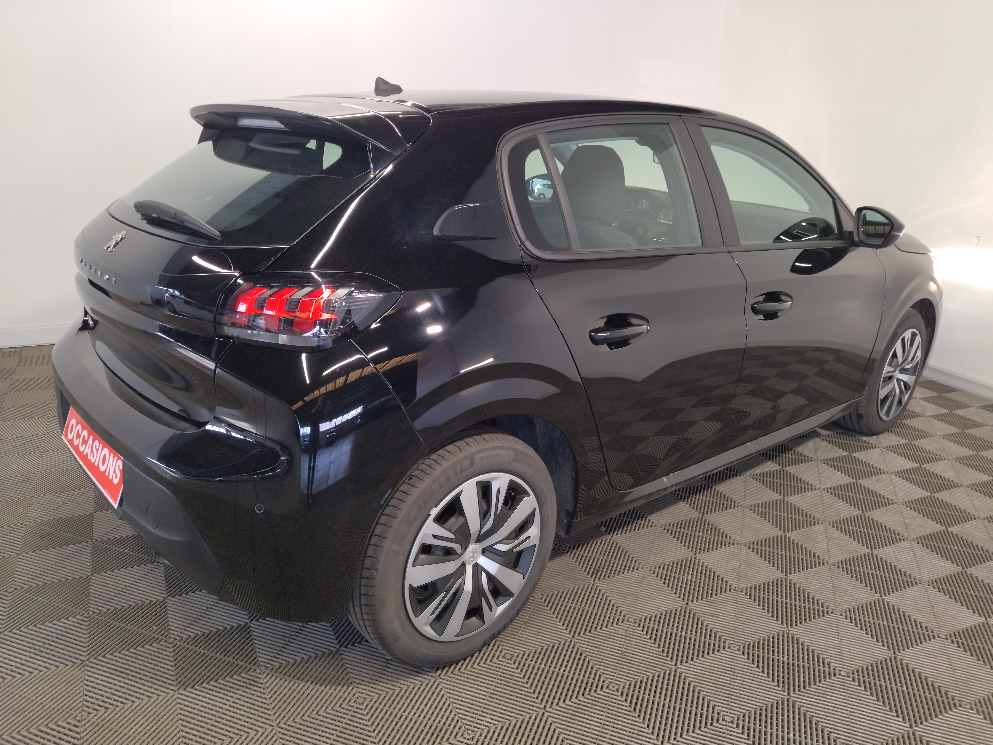 Photo 5 du véhicule PEUGEOT 208