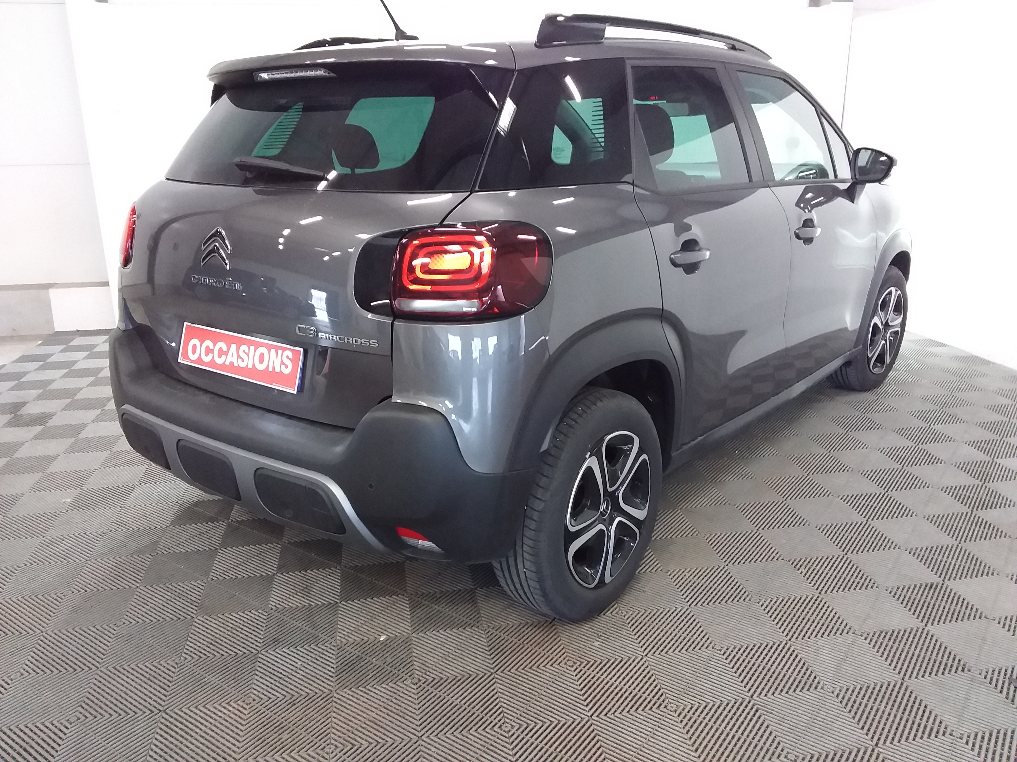 Photo 4 du véhicule CITROEN C3 AIRCROSS