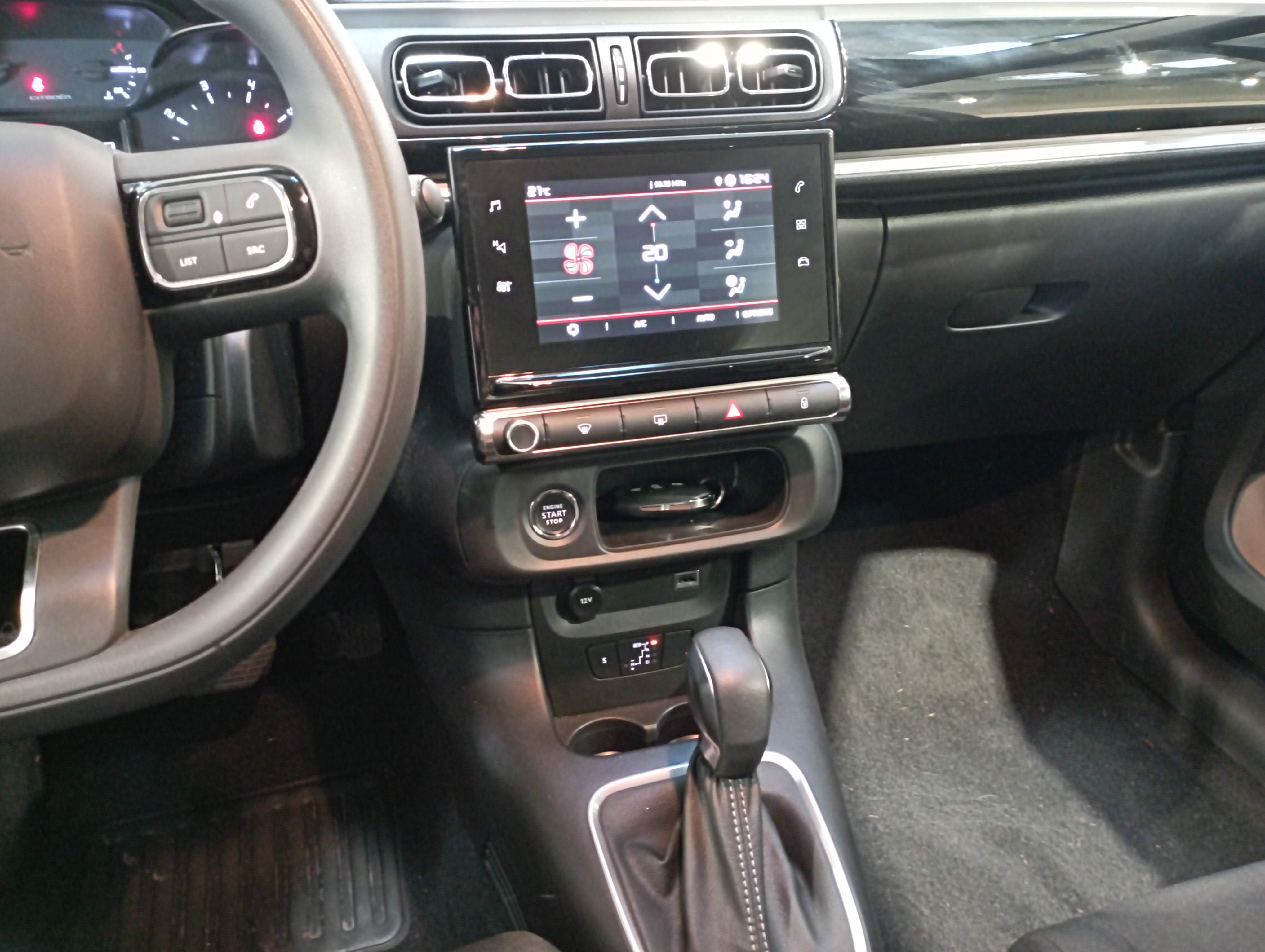 Photo 17 du véhicule CITROEN C3