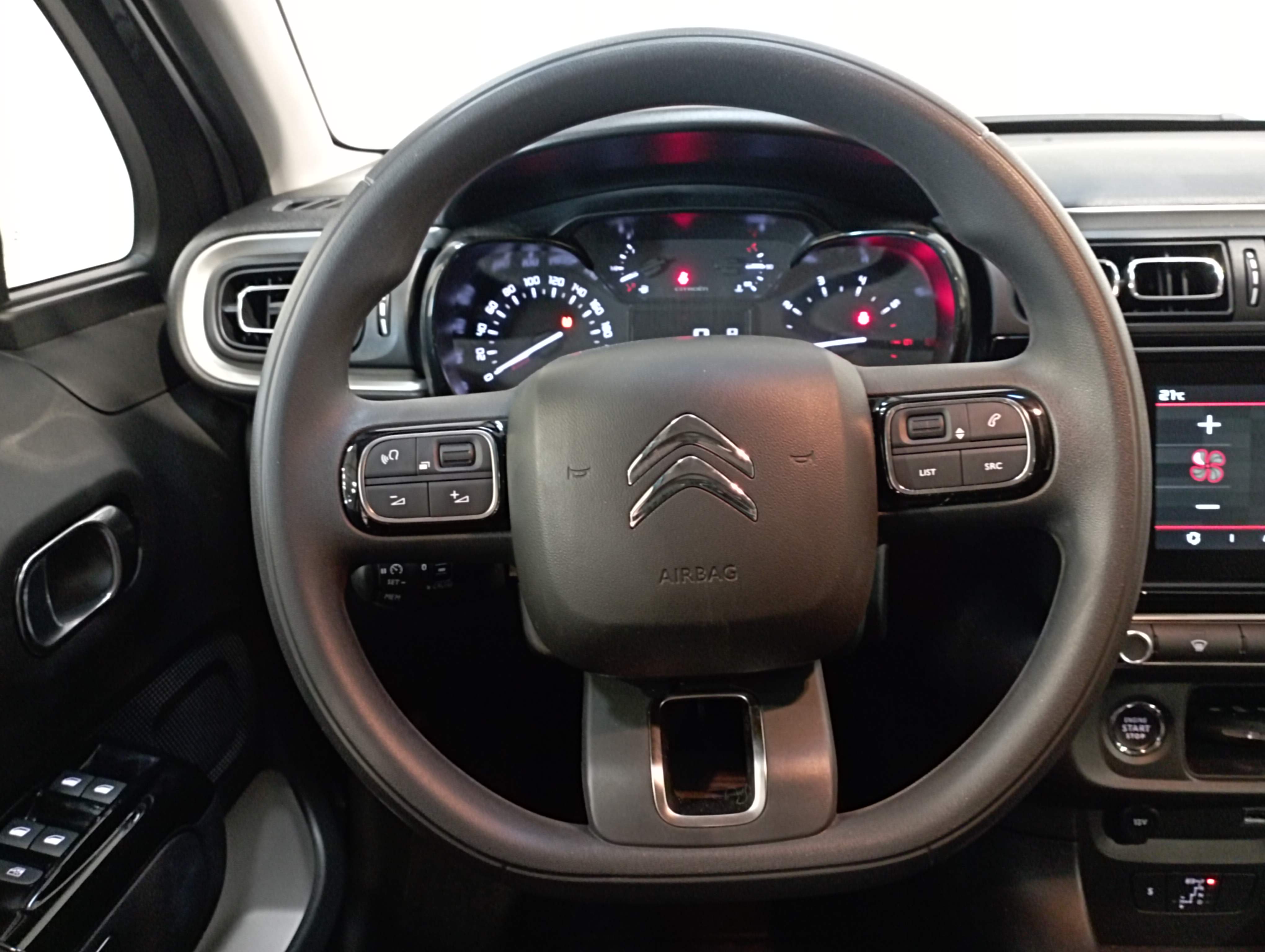 Photo 16 du véhicule CITROEN C3