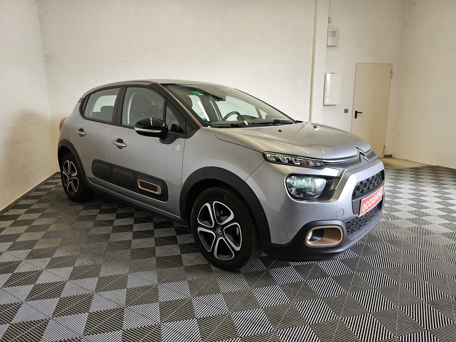 Photo 3 du véhicule CITROEN C3