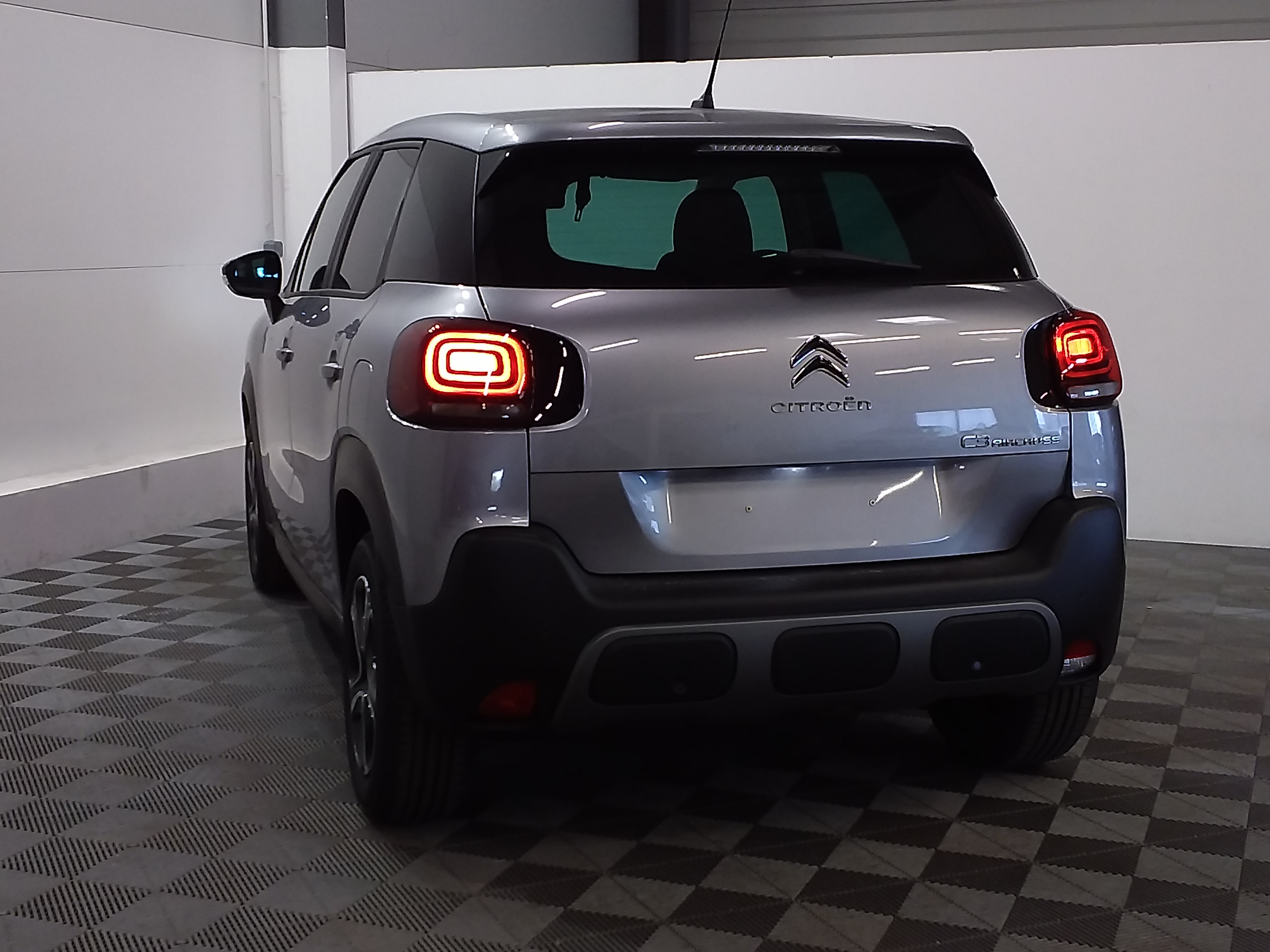 Photo 6 du véhicule CITROEN C3 AIRCROSS