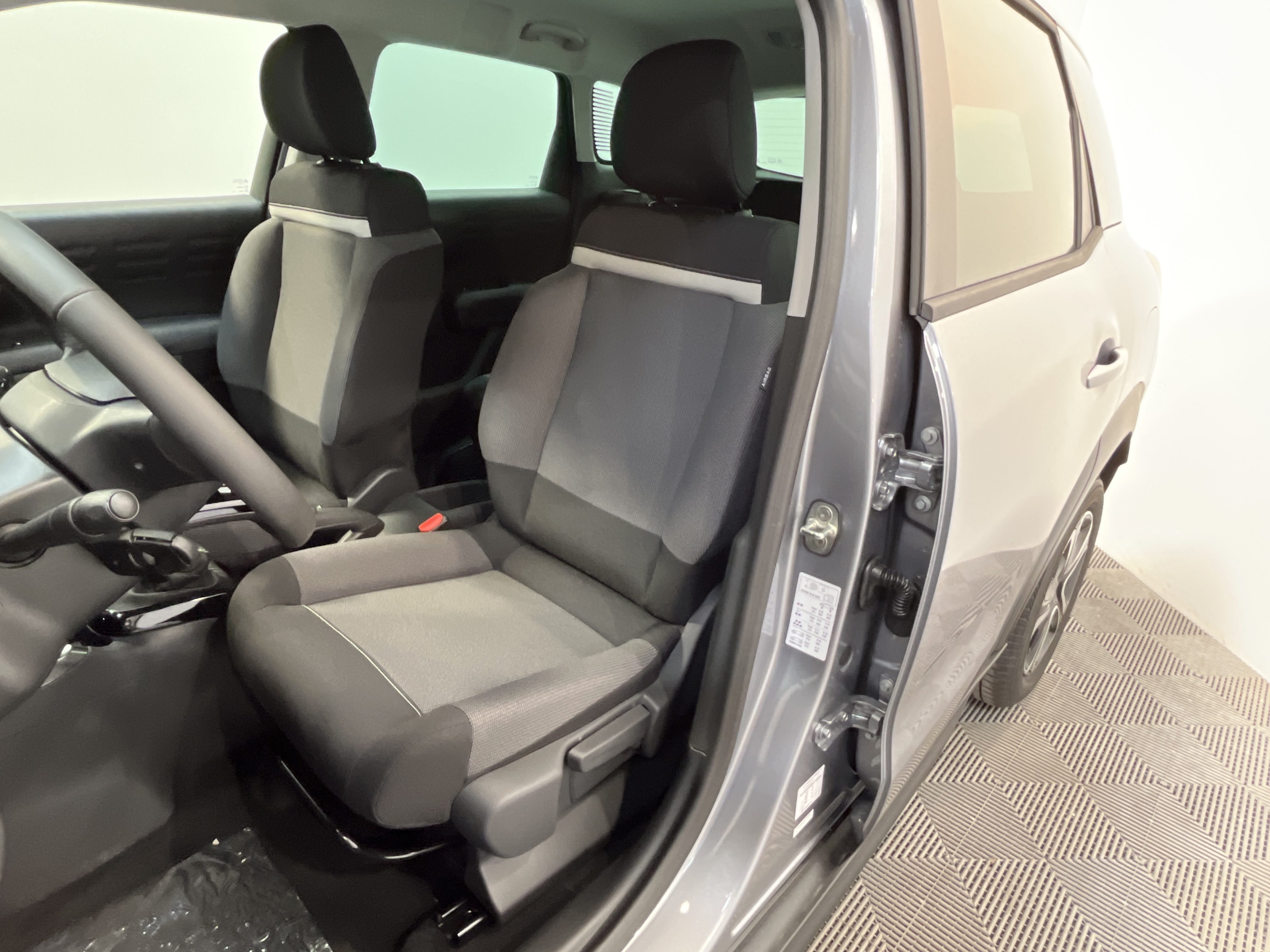 Photo 9 du véhicule CITROEN C3 AIRCROSS