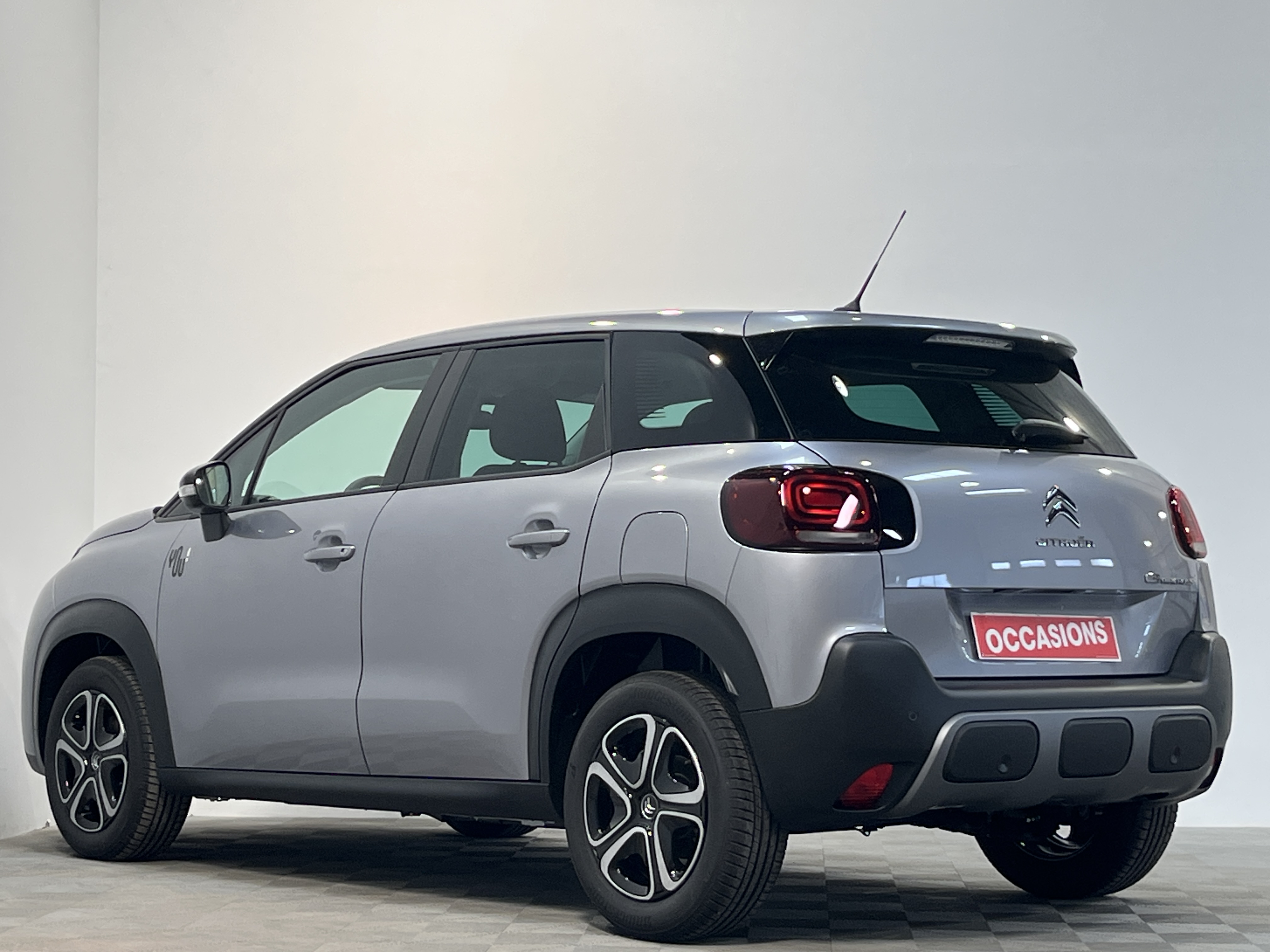 Photo 4 du véhicule CITROEN C3 AIRCROSS