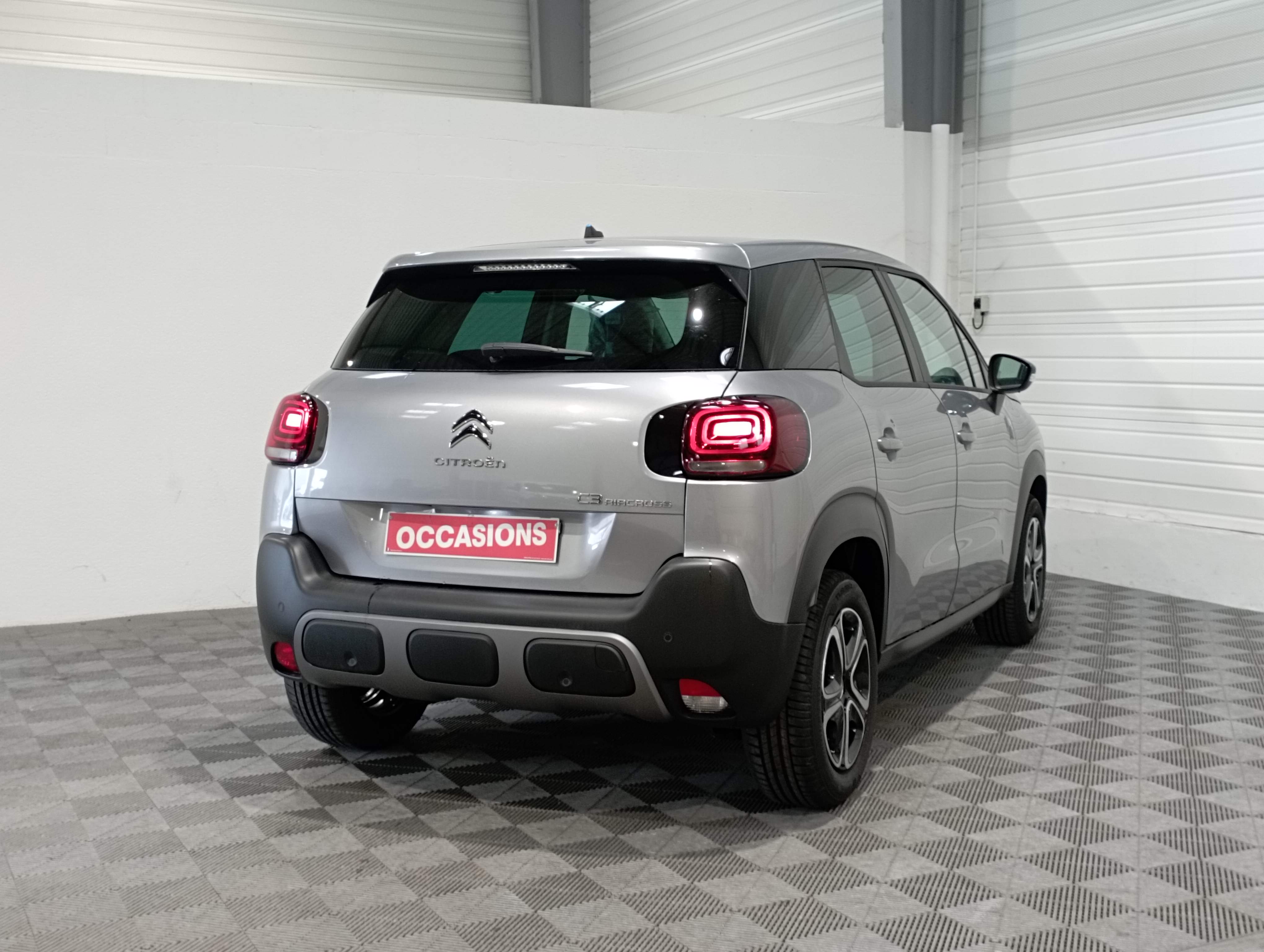 Photo 6 du véhicule CITROEN C3 AIRCROSS