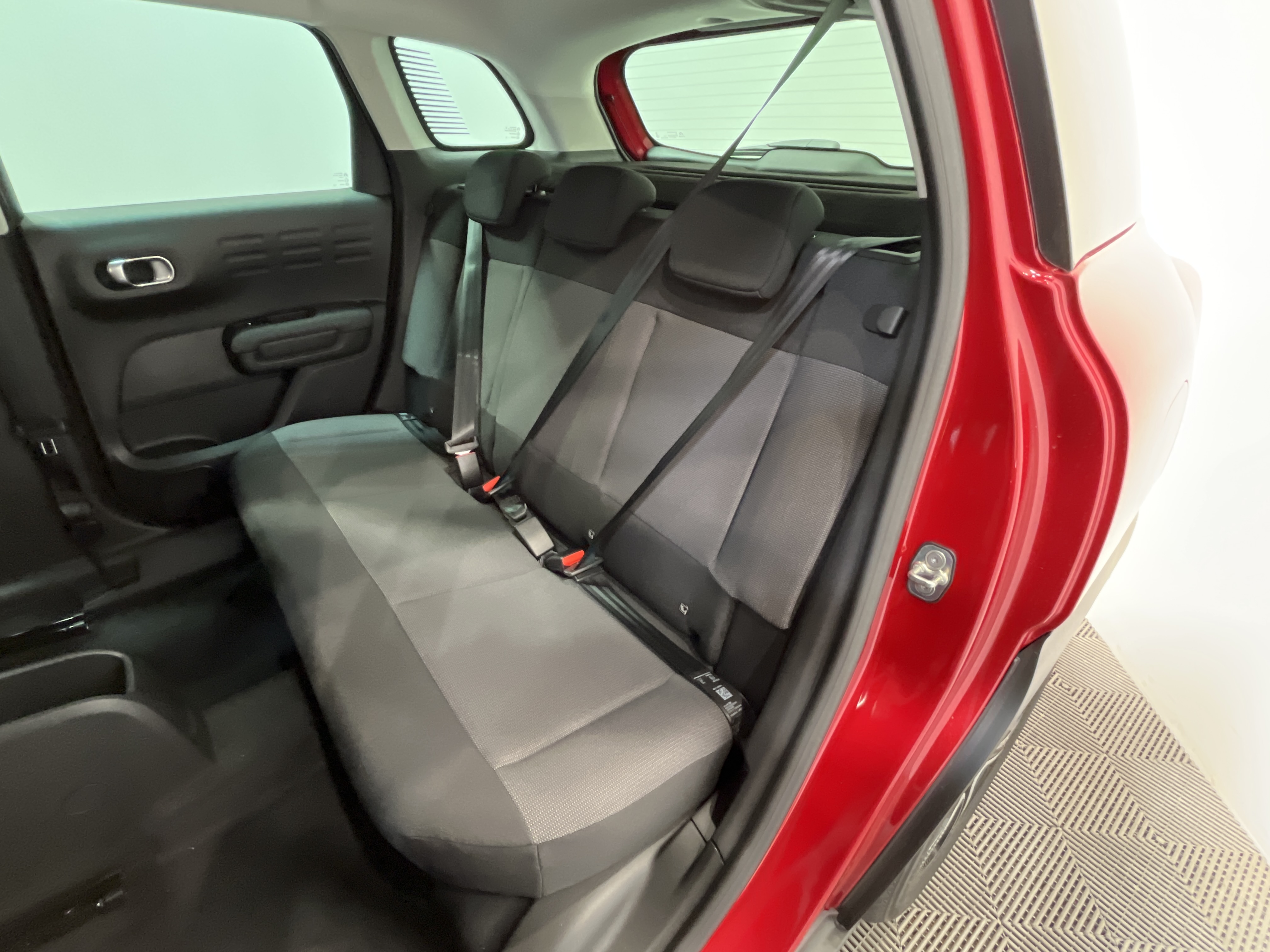 Photo 10 du véhicule CITROEN C3 AIRCROSS