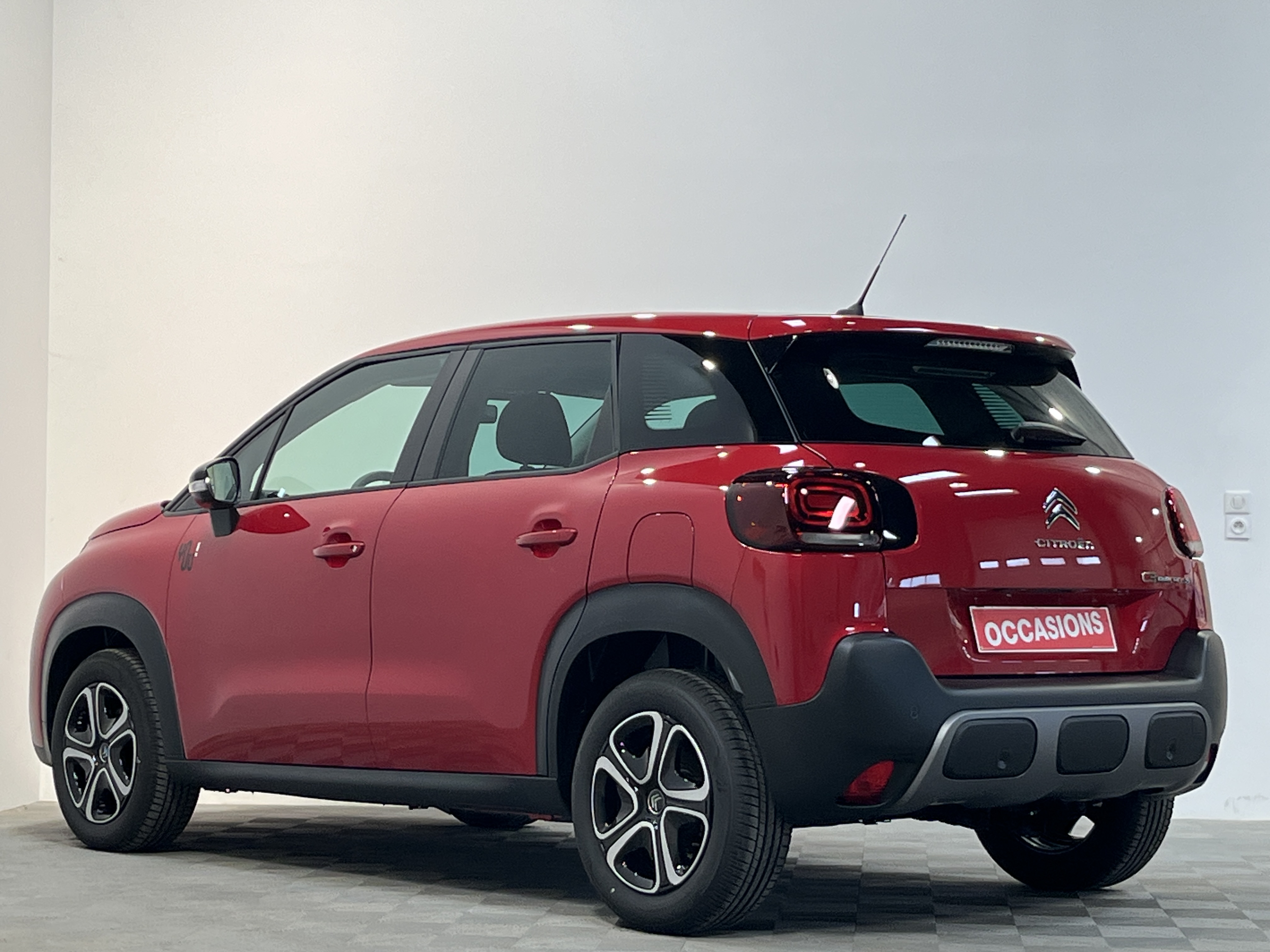 Photo 4 du véhicule CITROEN C3 AIRCROSS