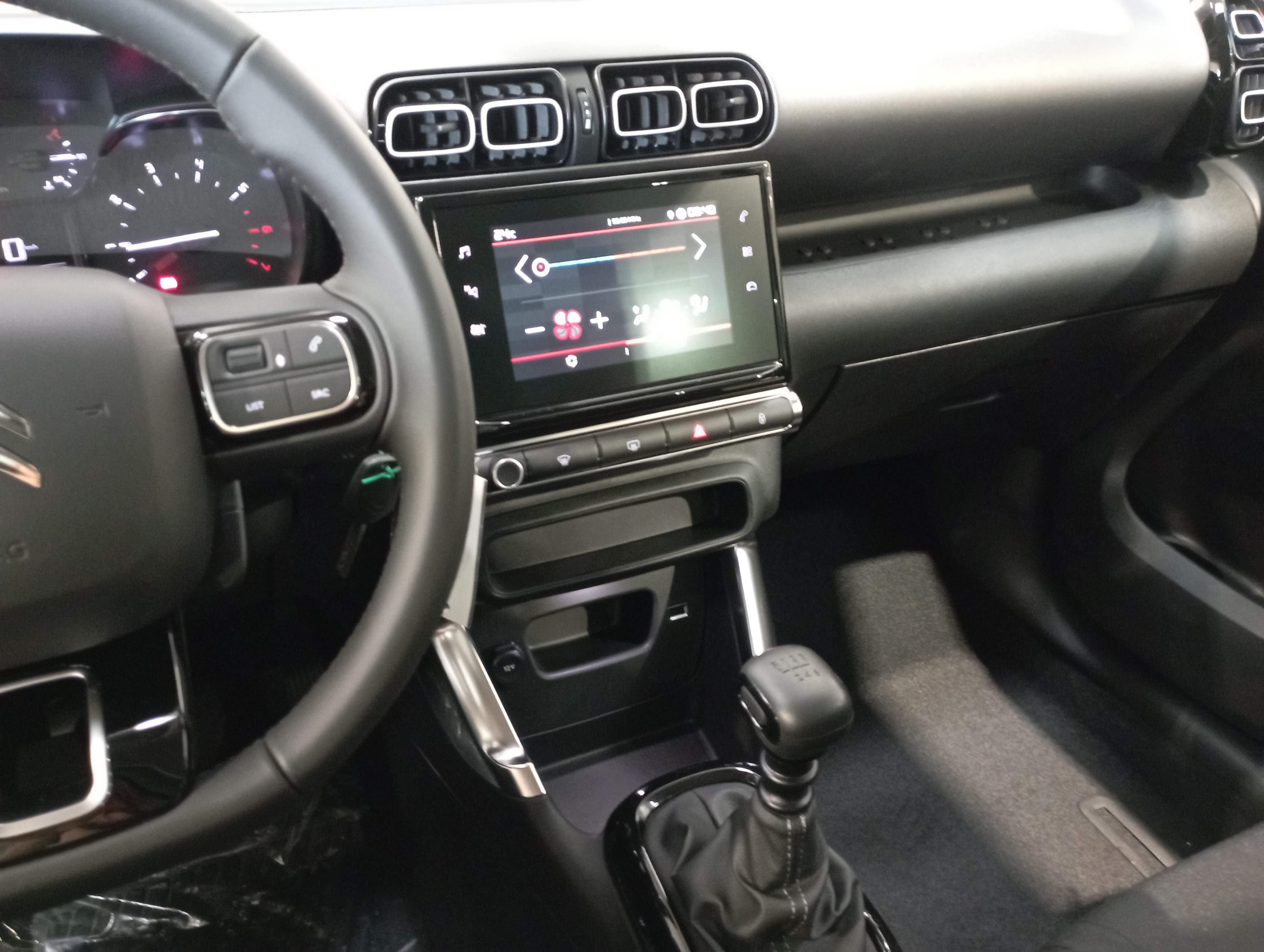Photo 16 du véhicule CITROEN C3 AIRCROSS