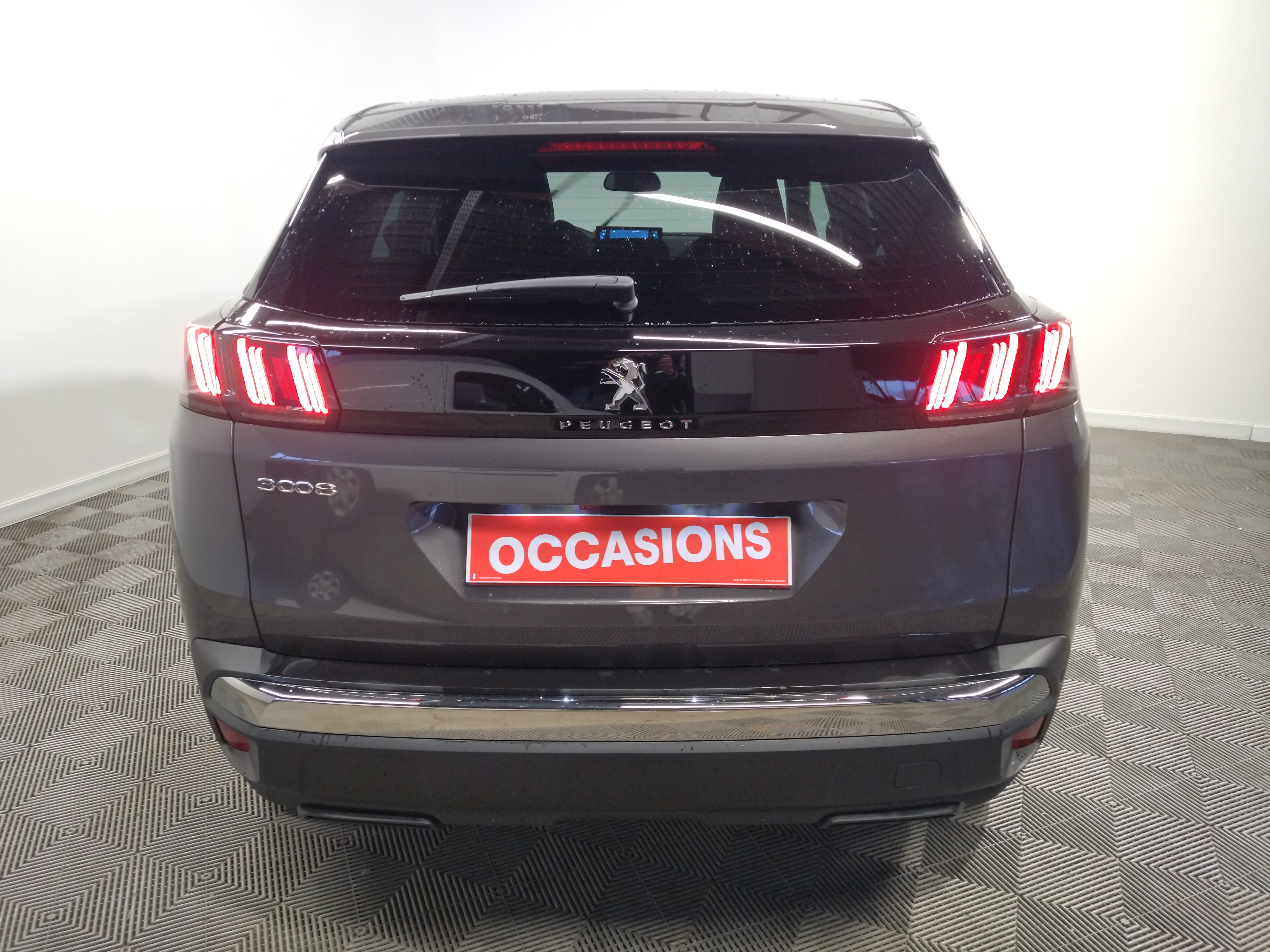Photo 6 du véhicule PEUGEOT 3008