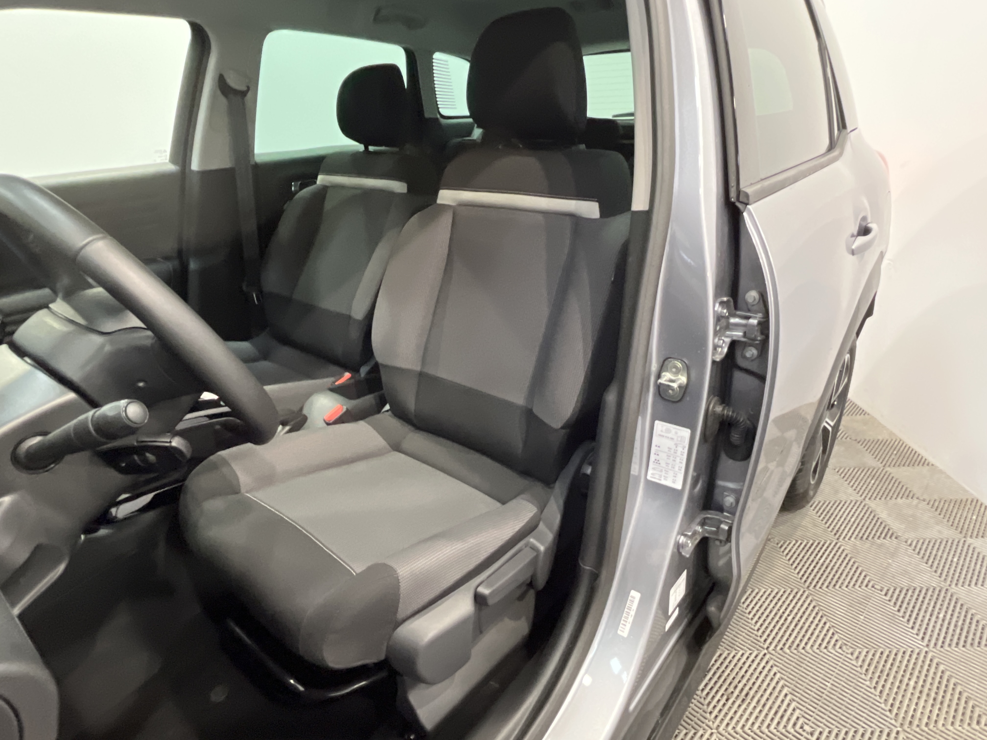 Photo 9 du véhicule CITROEN C3 AIRCROSS