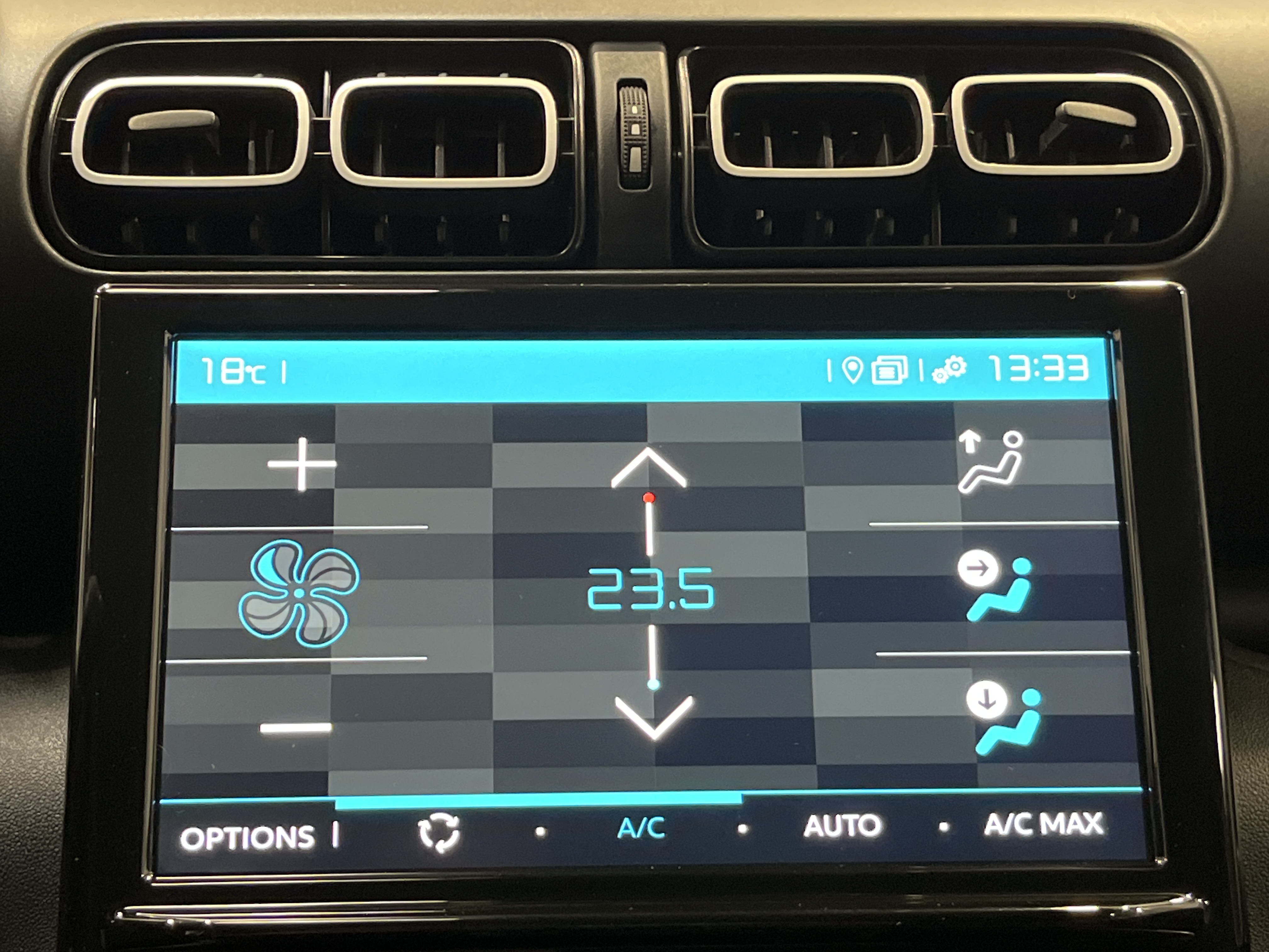 Photo 18 du véhicule CITROEN C3 AIRCROSS