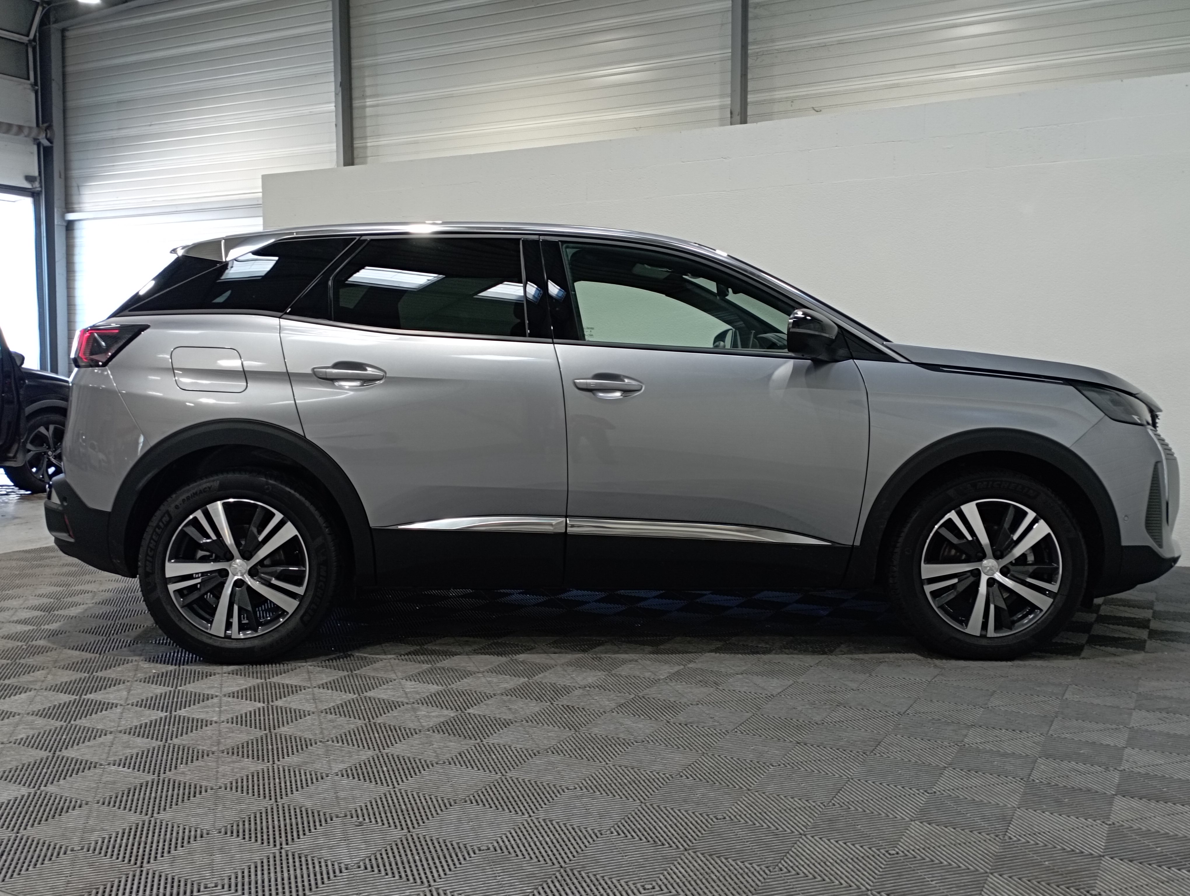 Photo 9 du véhicule PEUGEOT 3008