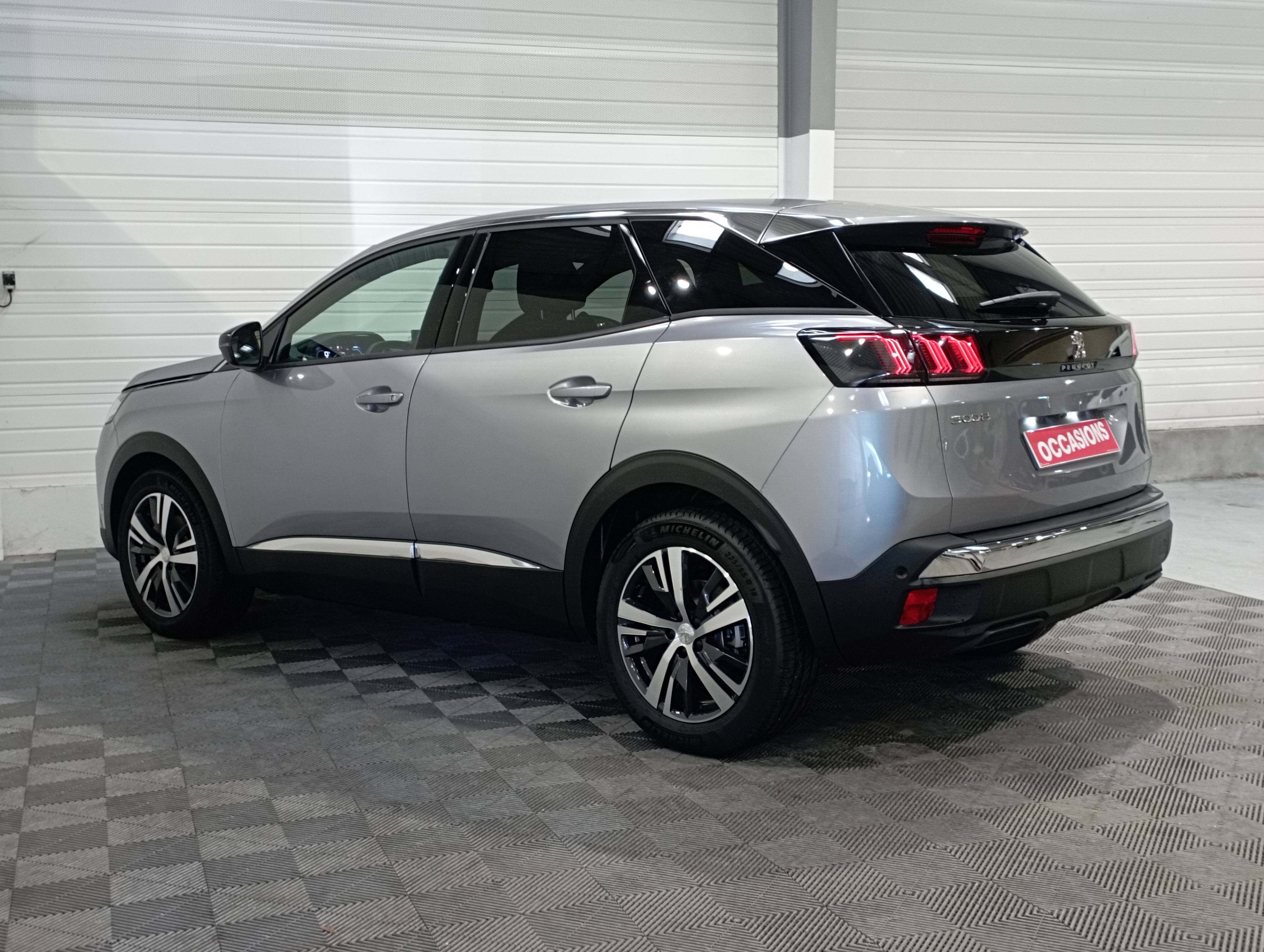 Photo 7 du véhicule PEUGEOT 3008
