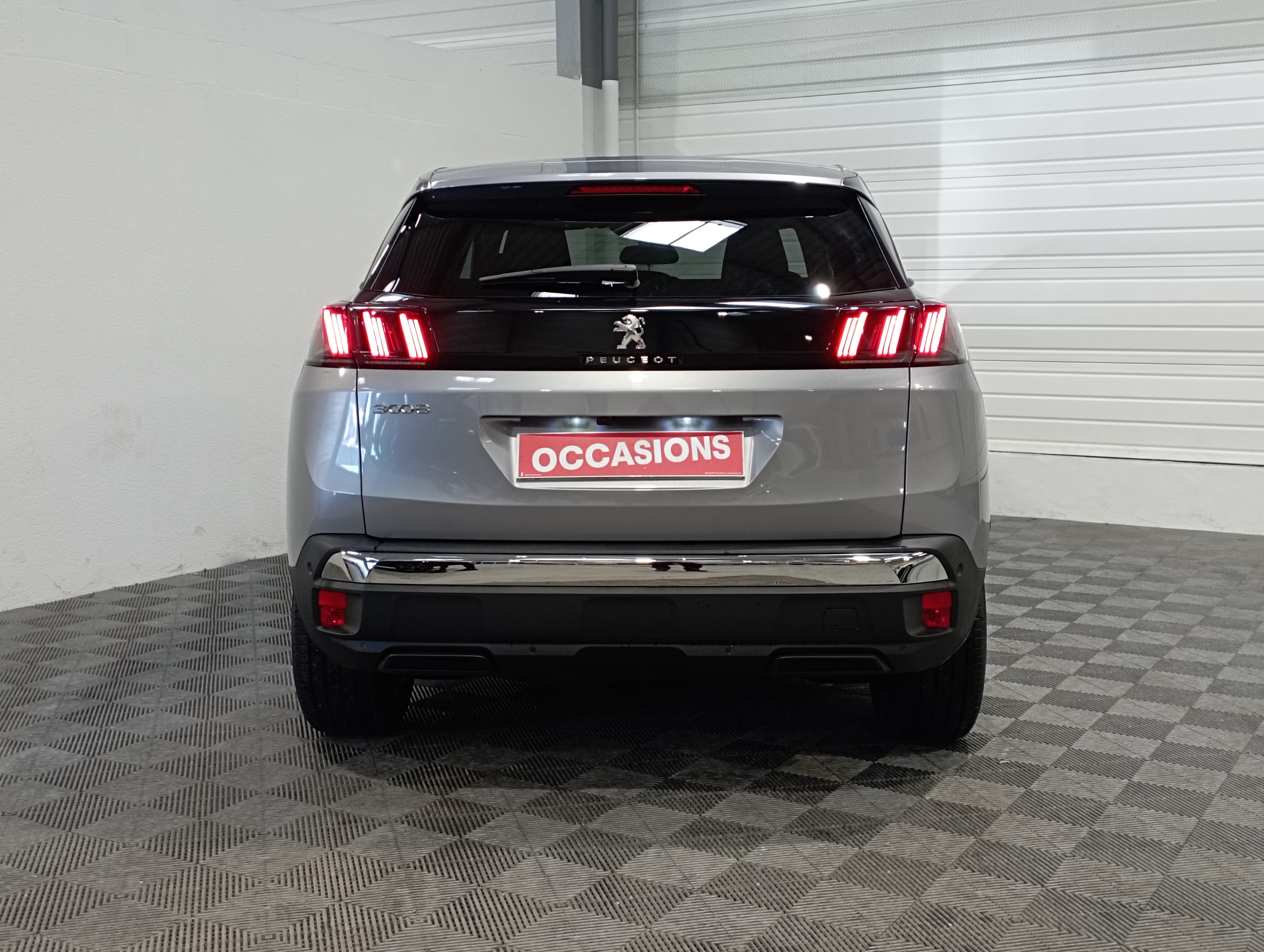 Photo 6 du véhicule PEUGEOT 3008