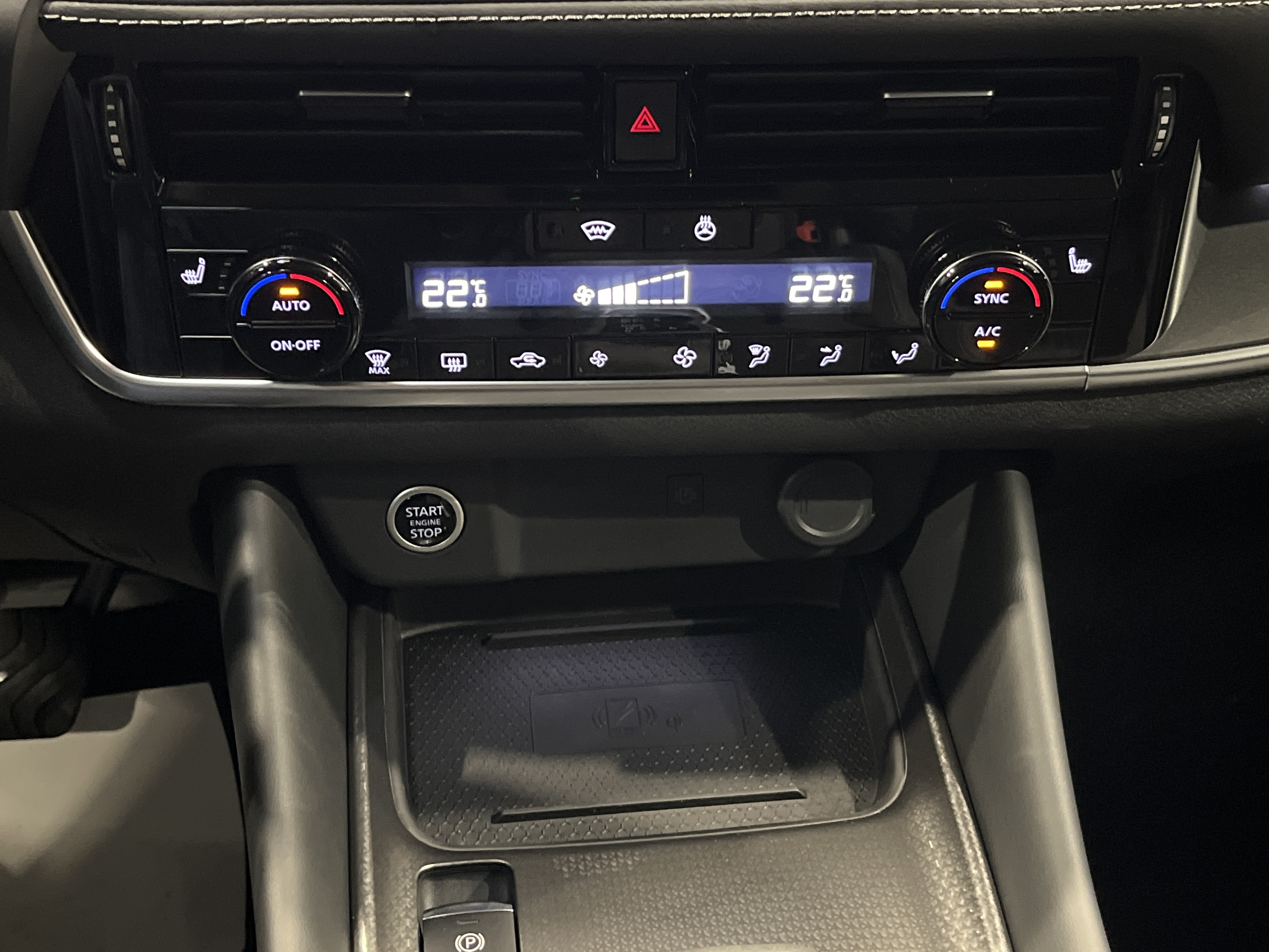 Photo 18 du véhicule NISSAN QASHQAI