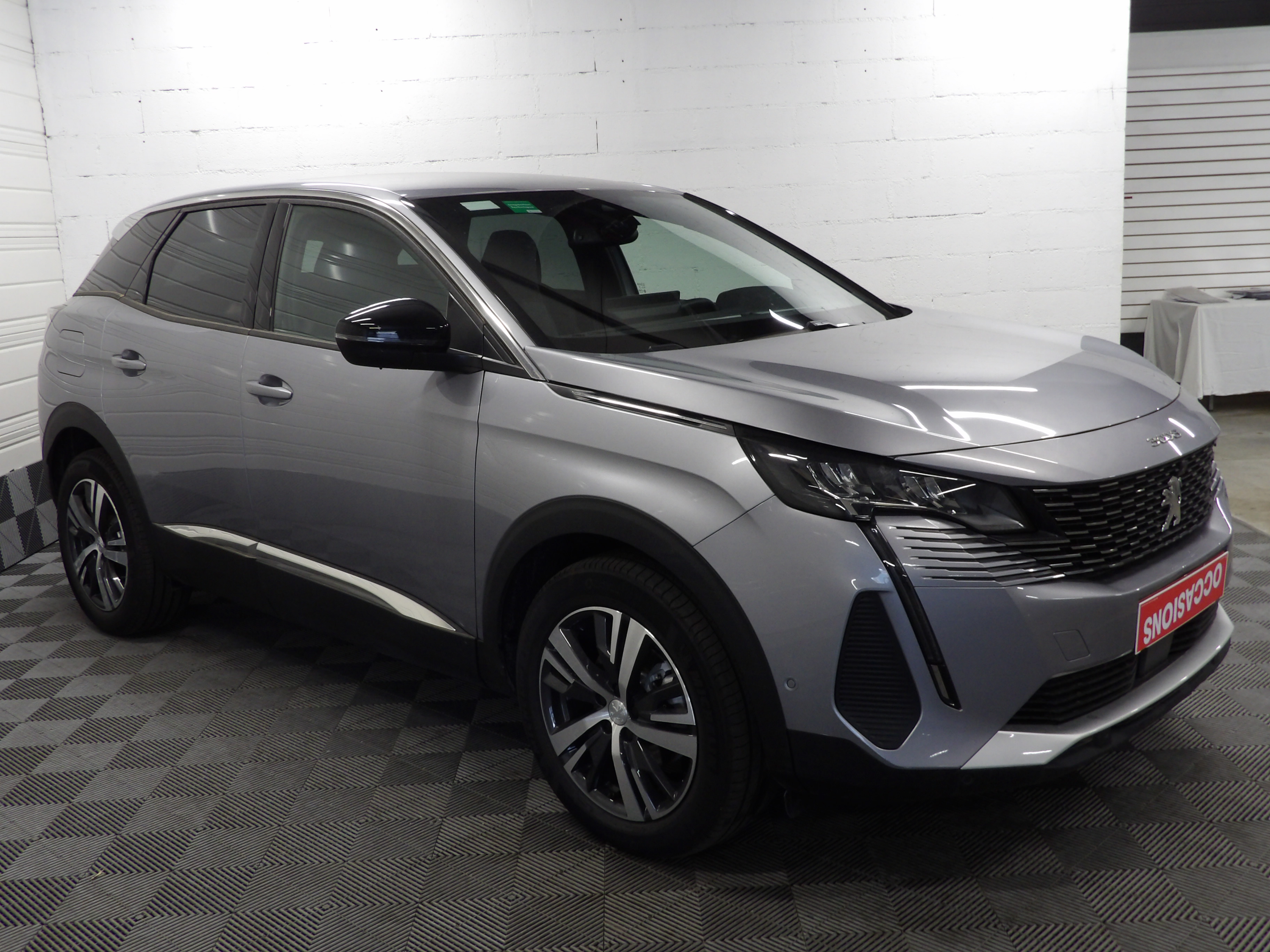 Photo 3 du véhicule PEUGEOT 3008