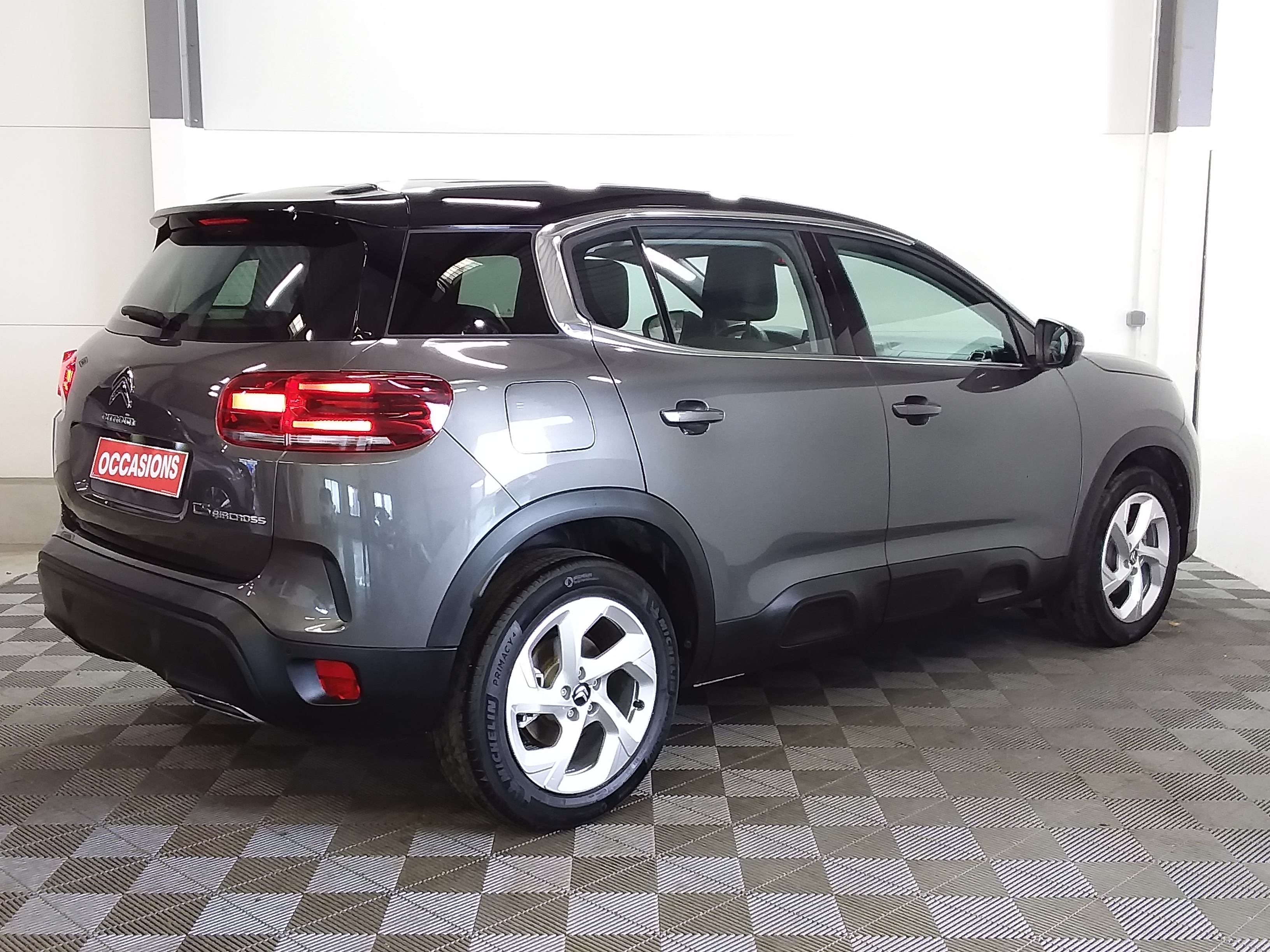 Photo 4 du véhicule CITROEN C5 AIRCROSS
