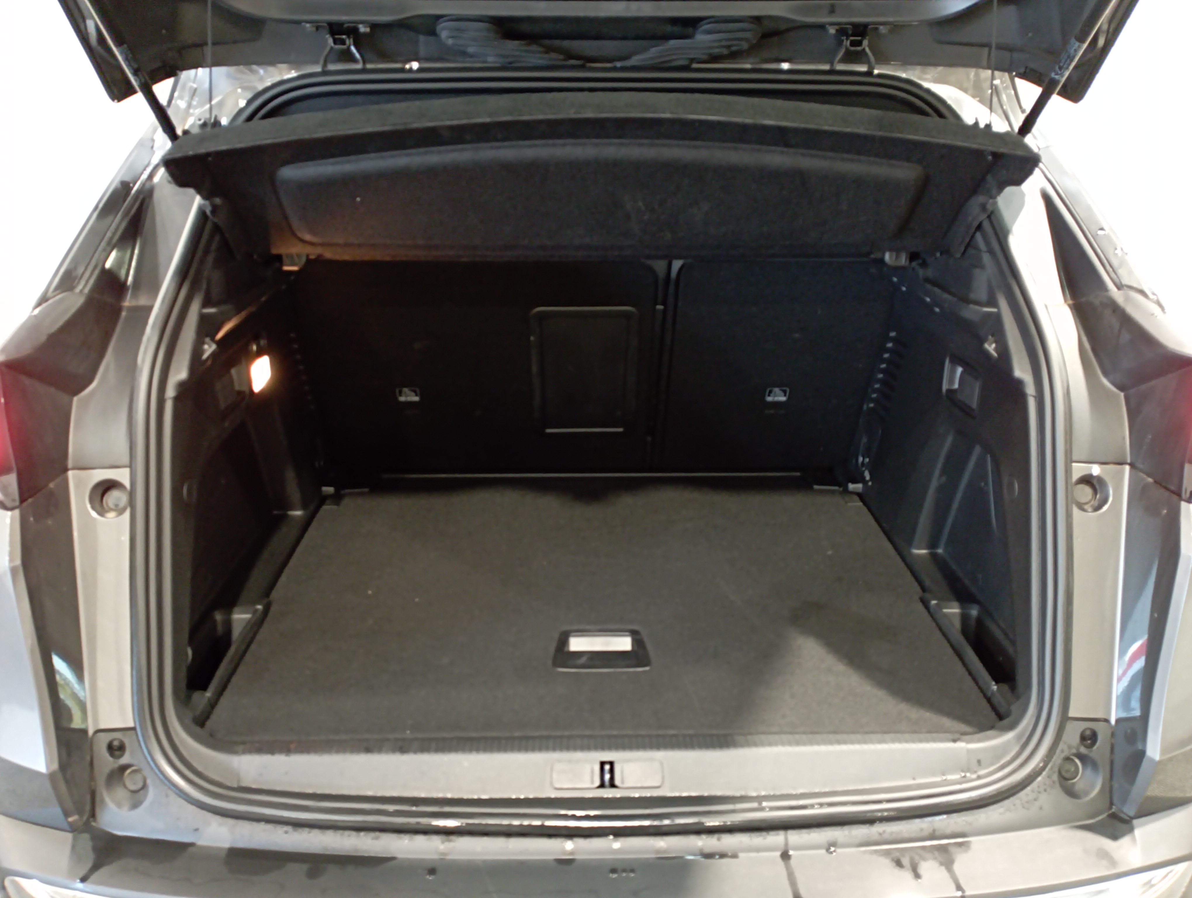 Photo 43 du véhicule PEUGEOT 3008