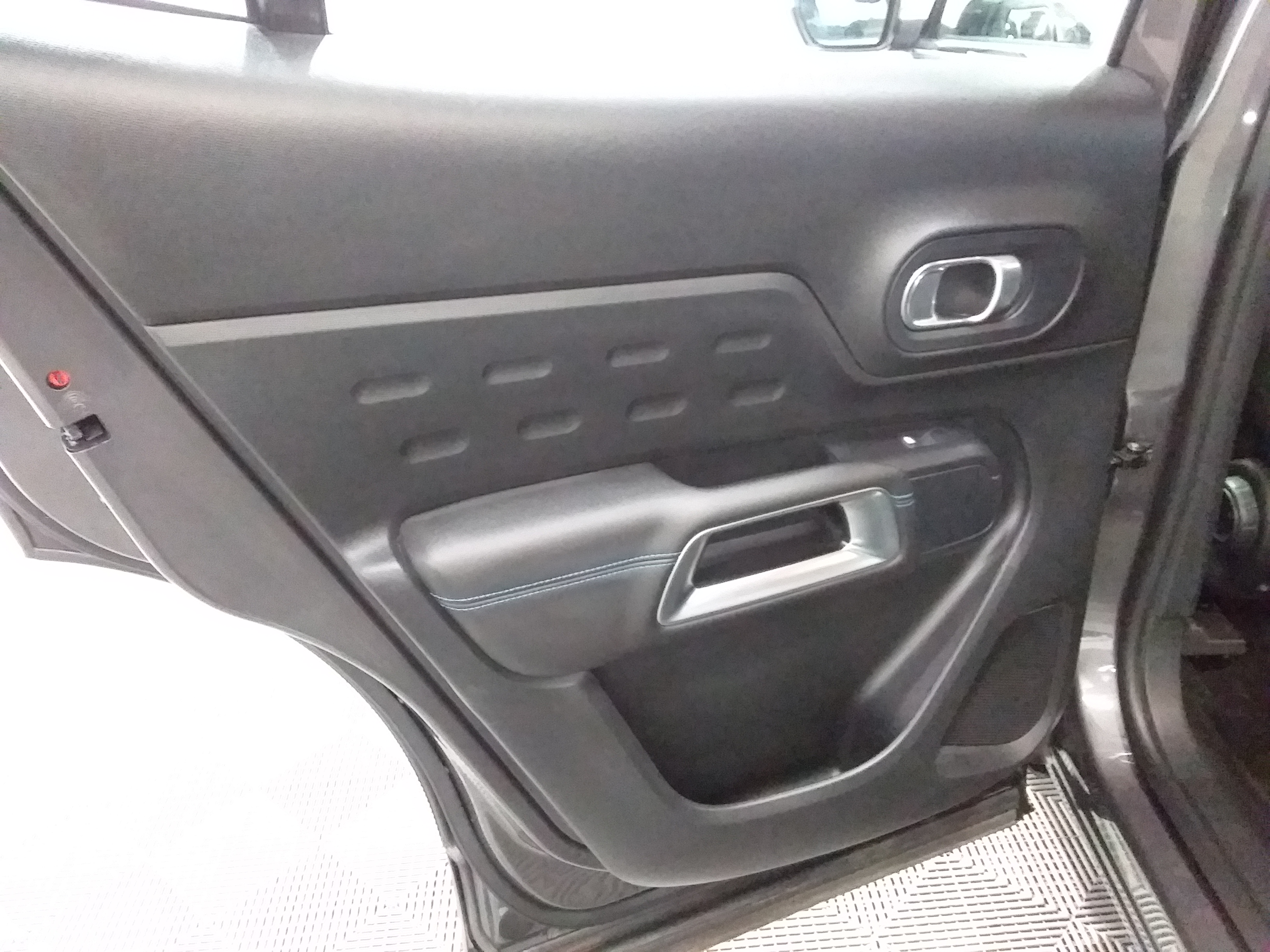 Photo 28 du véhicule CITROEN C5 AIRCROSS