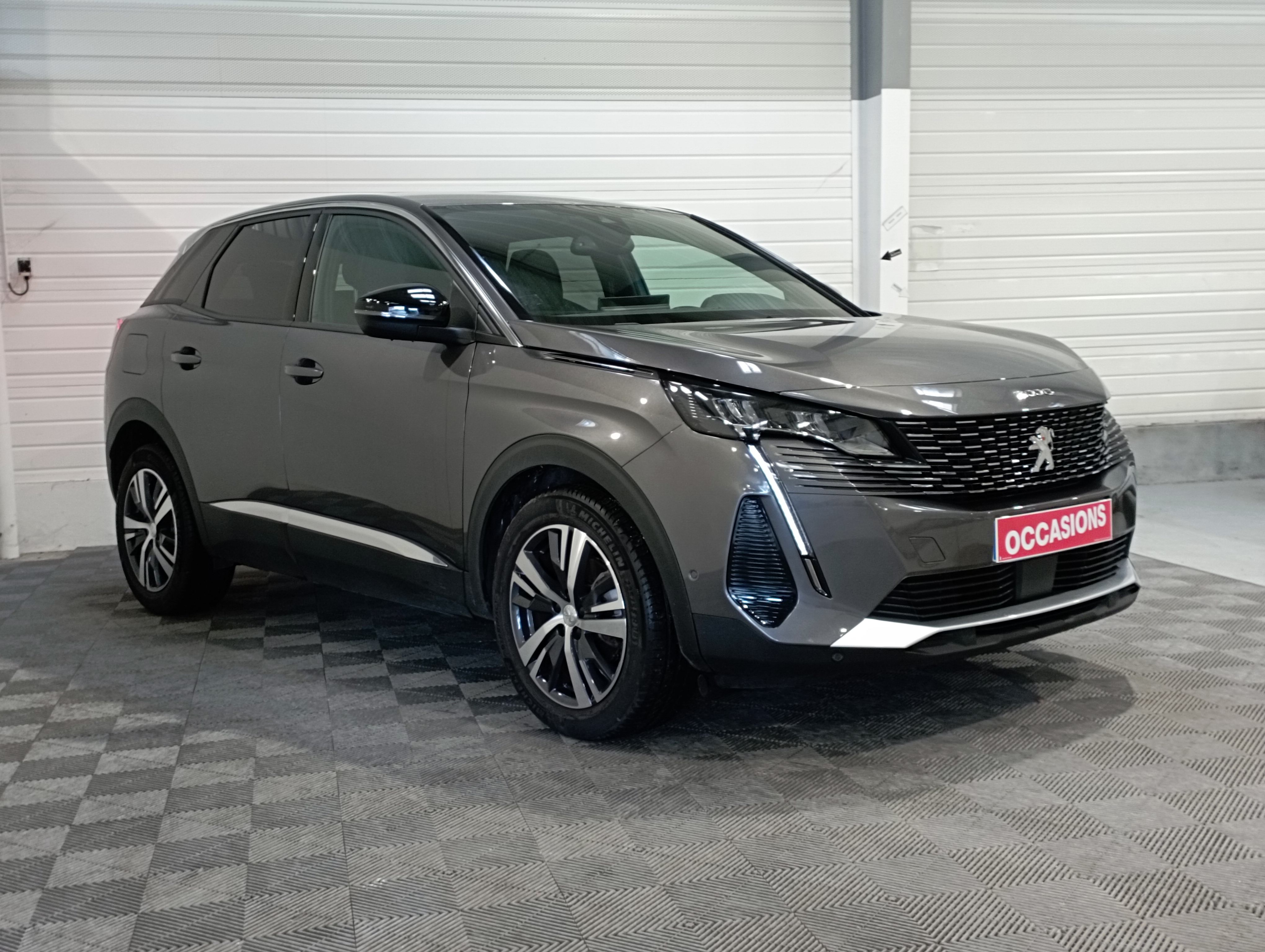 Photo 3 du véhicule PEUGEOT 3008