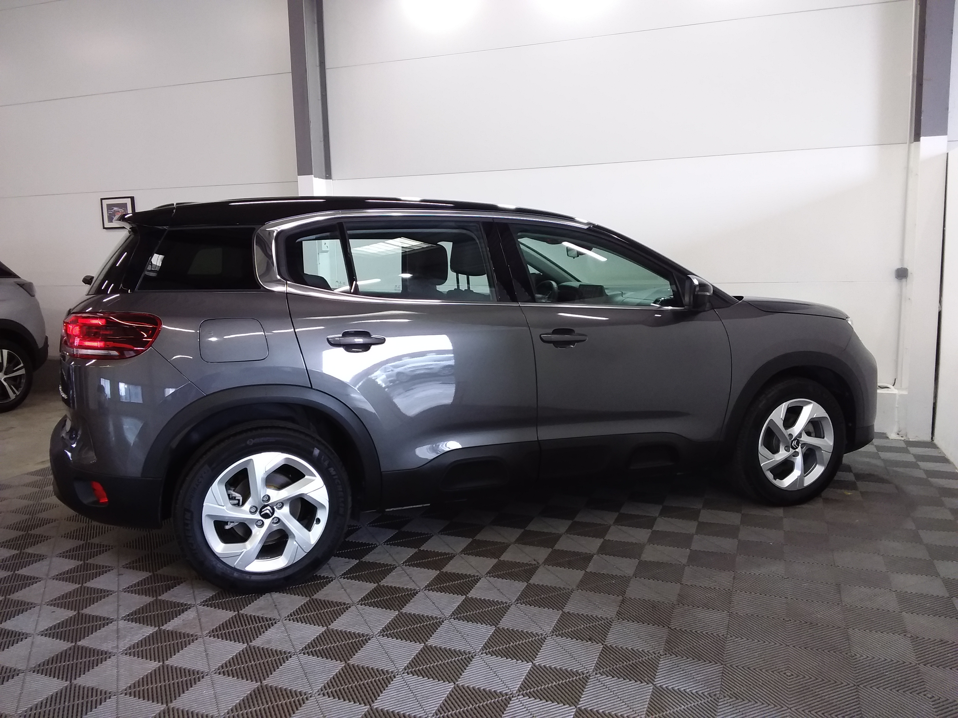 Photo 32 du véhicule CITROEN C5 AIRCROSS