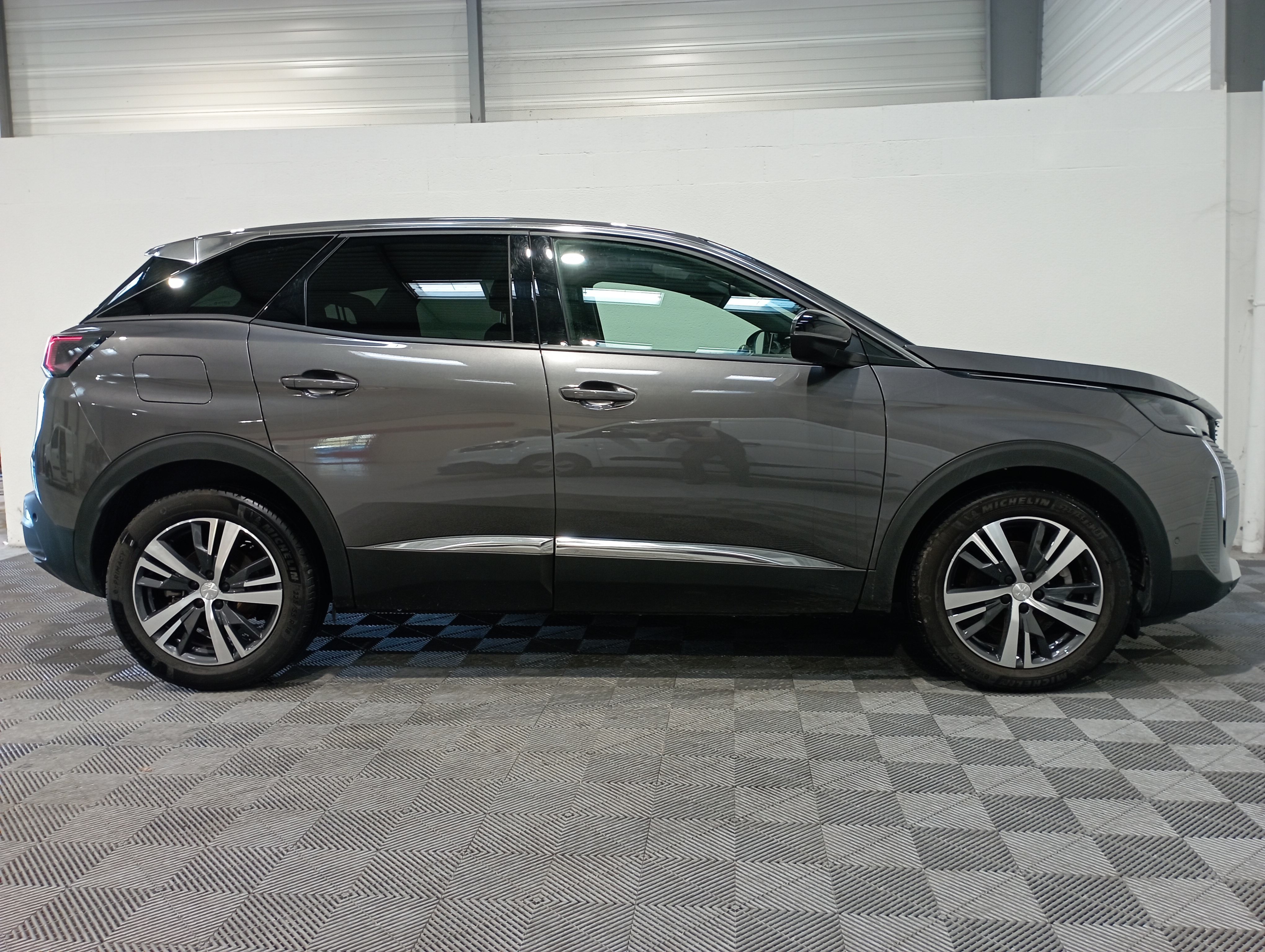 Photo 5 du véhicule PEUGEOT 3008