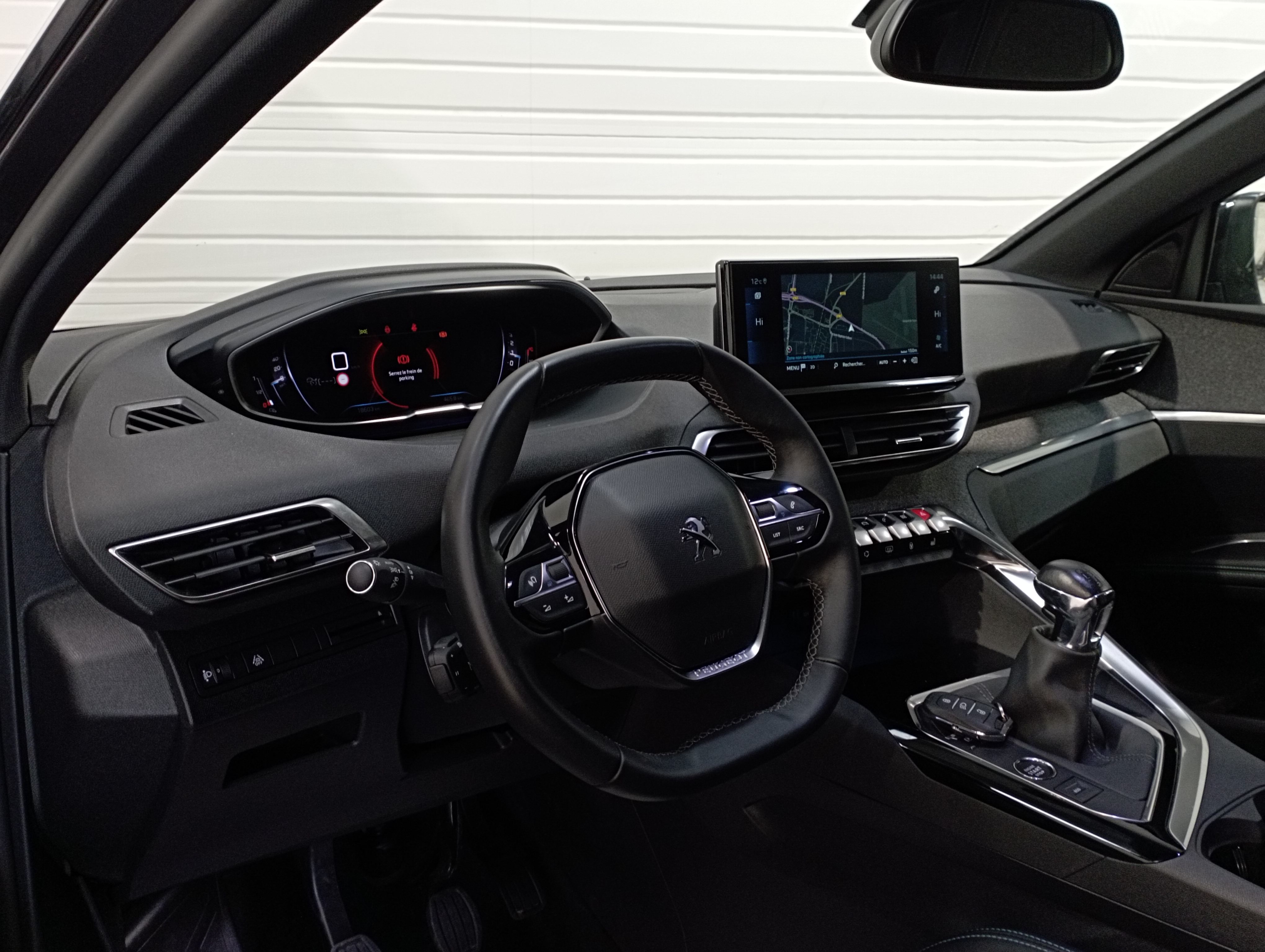 Photo 12 du véhicule PEUGEOT 3008
