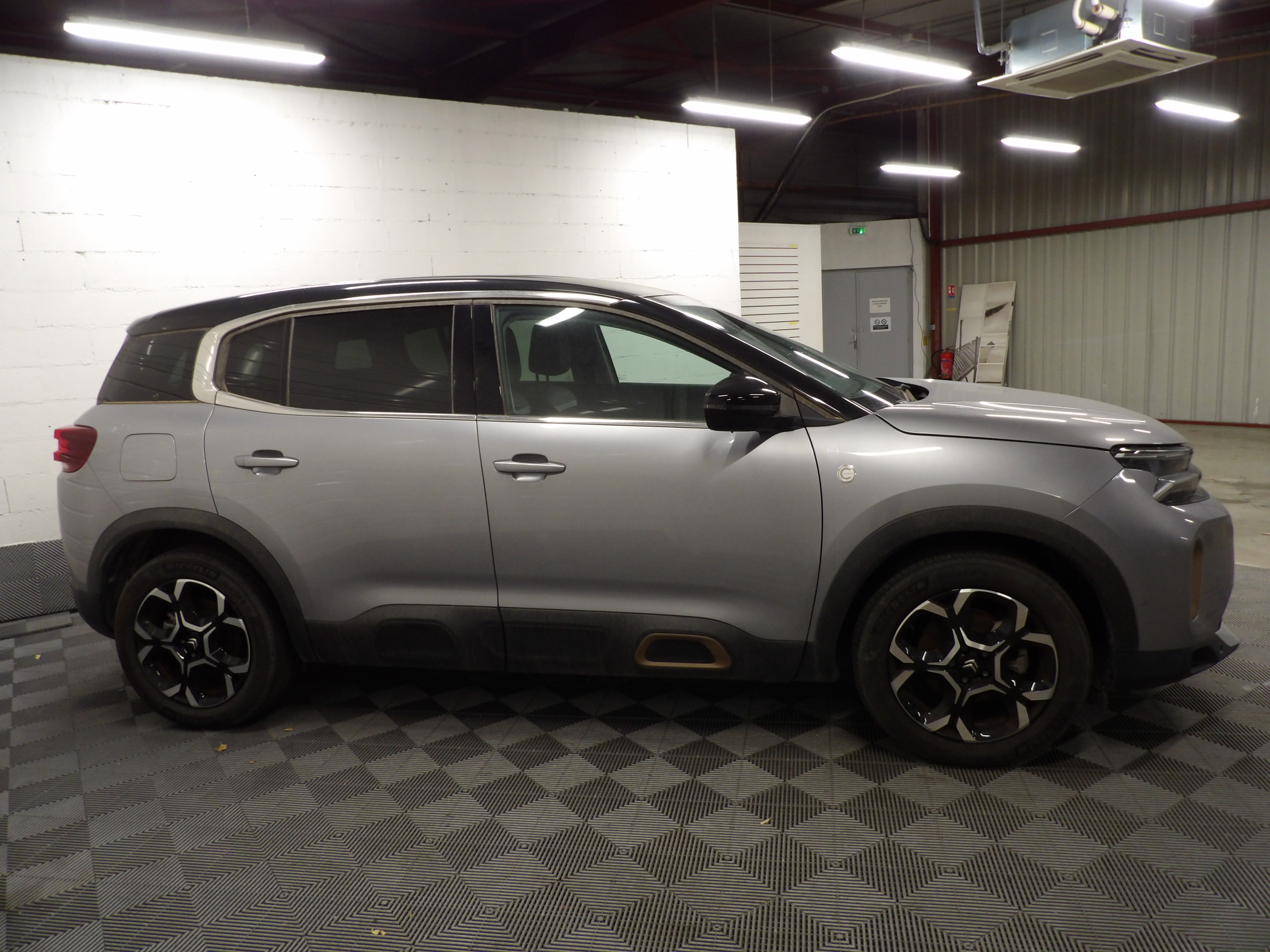 Photo 5 du véhicule CITROEN C5 AIRCROSS
