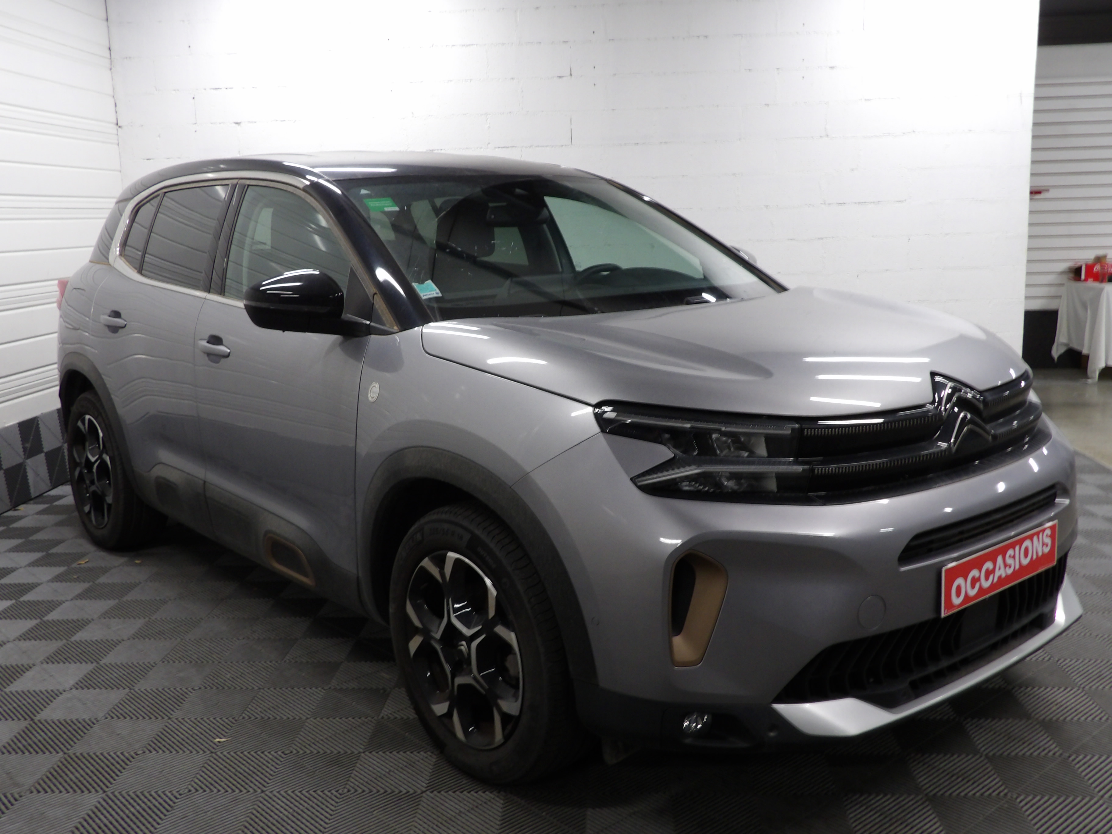 Photo 3 du véhicule CITROEN C5 AIRCROSS