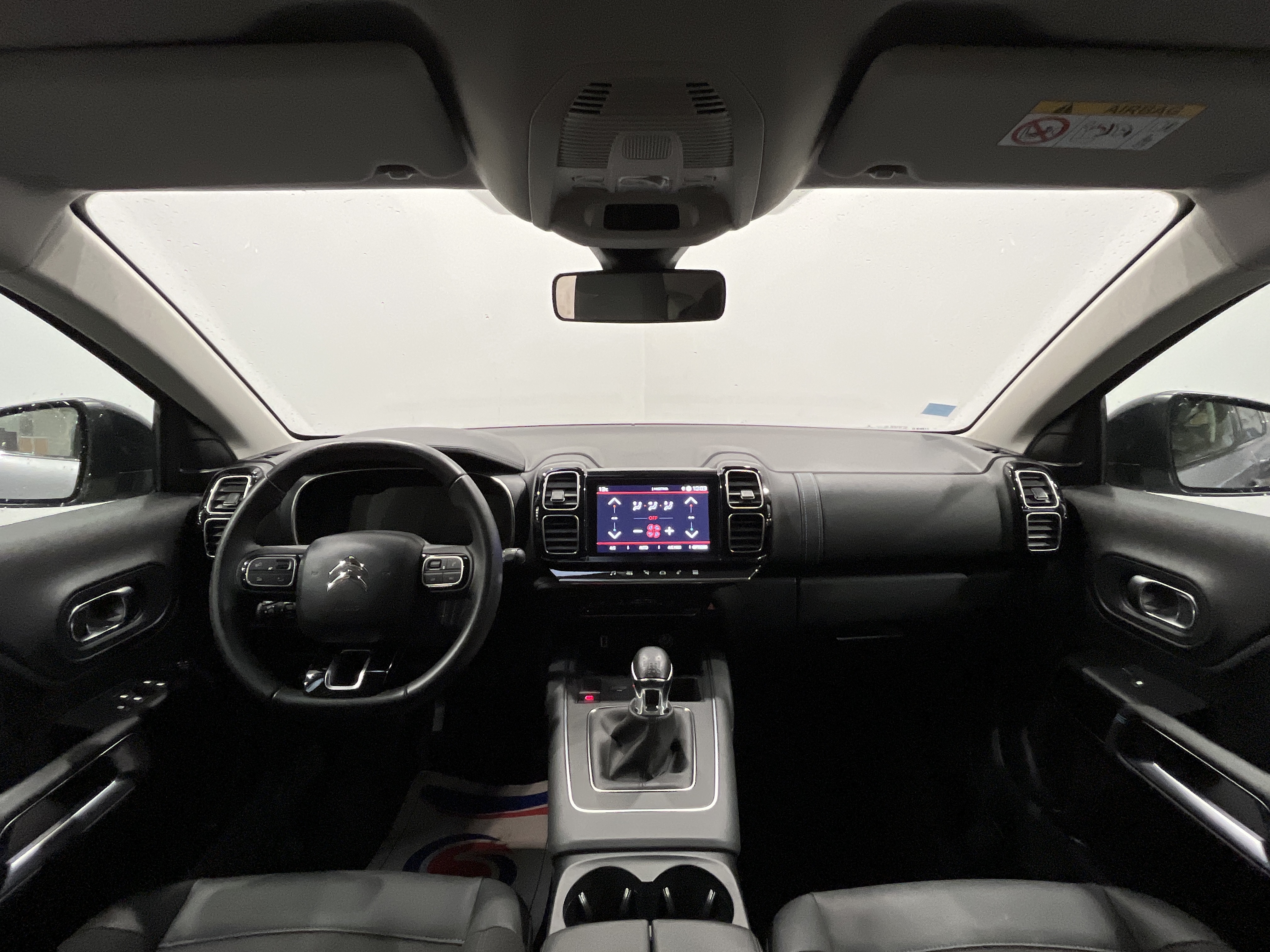 Photo 33 du véhicule CITROEN C5 AIRCROSS