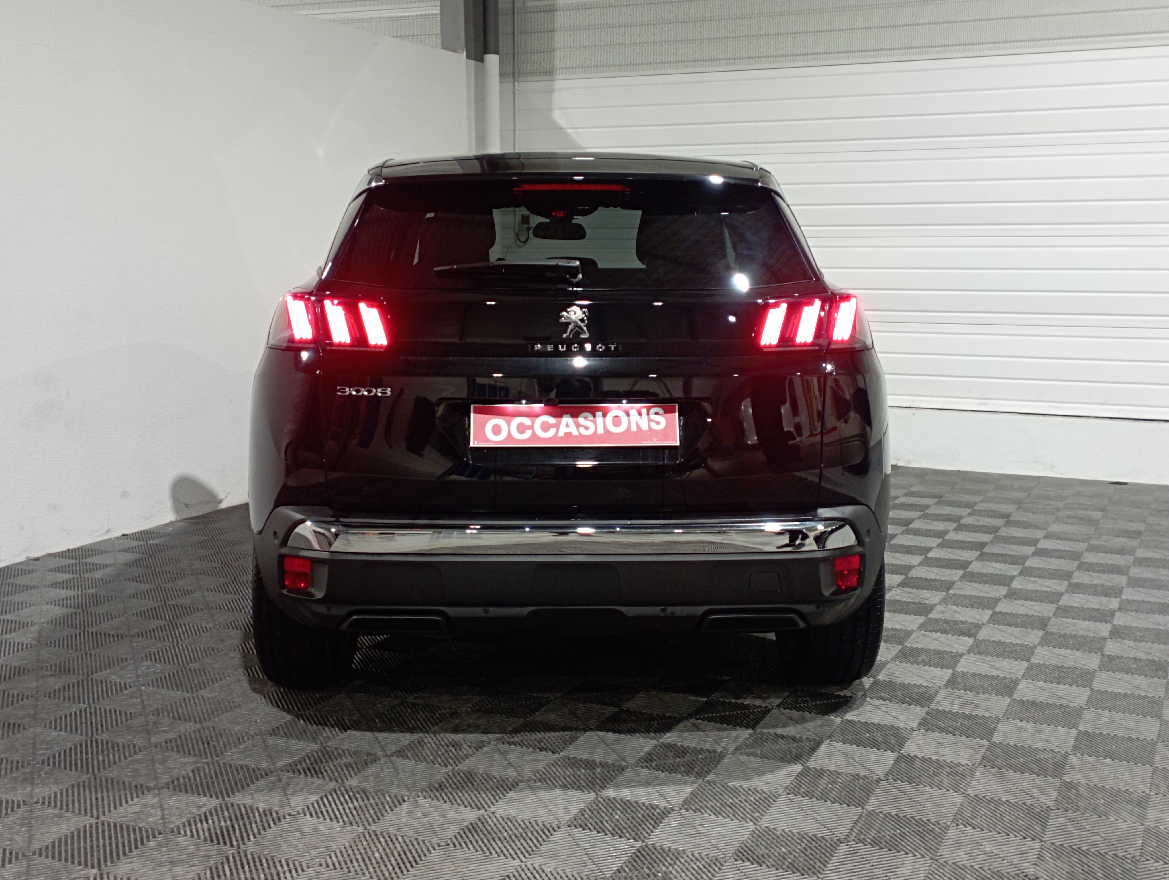 Photo 7 du véhicule PEUGEOT 3008