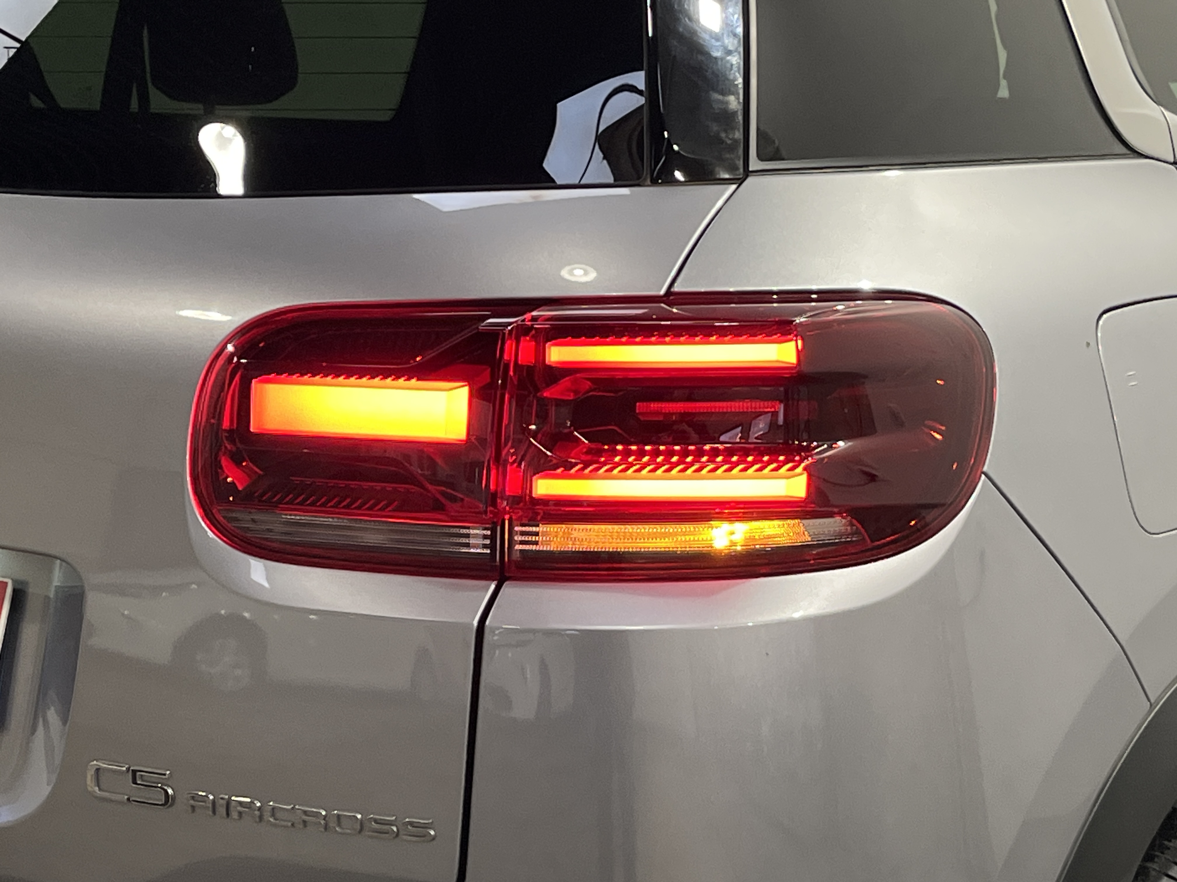 Photo 8 du véhicule CITROEN C5 AIRCROSS