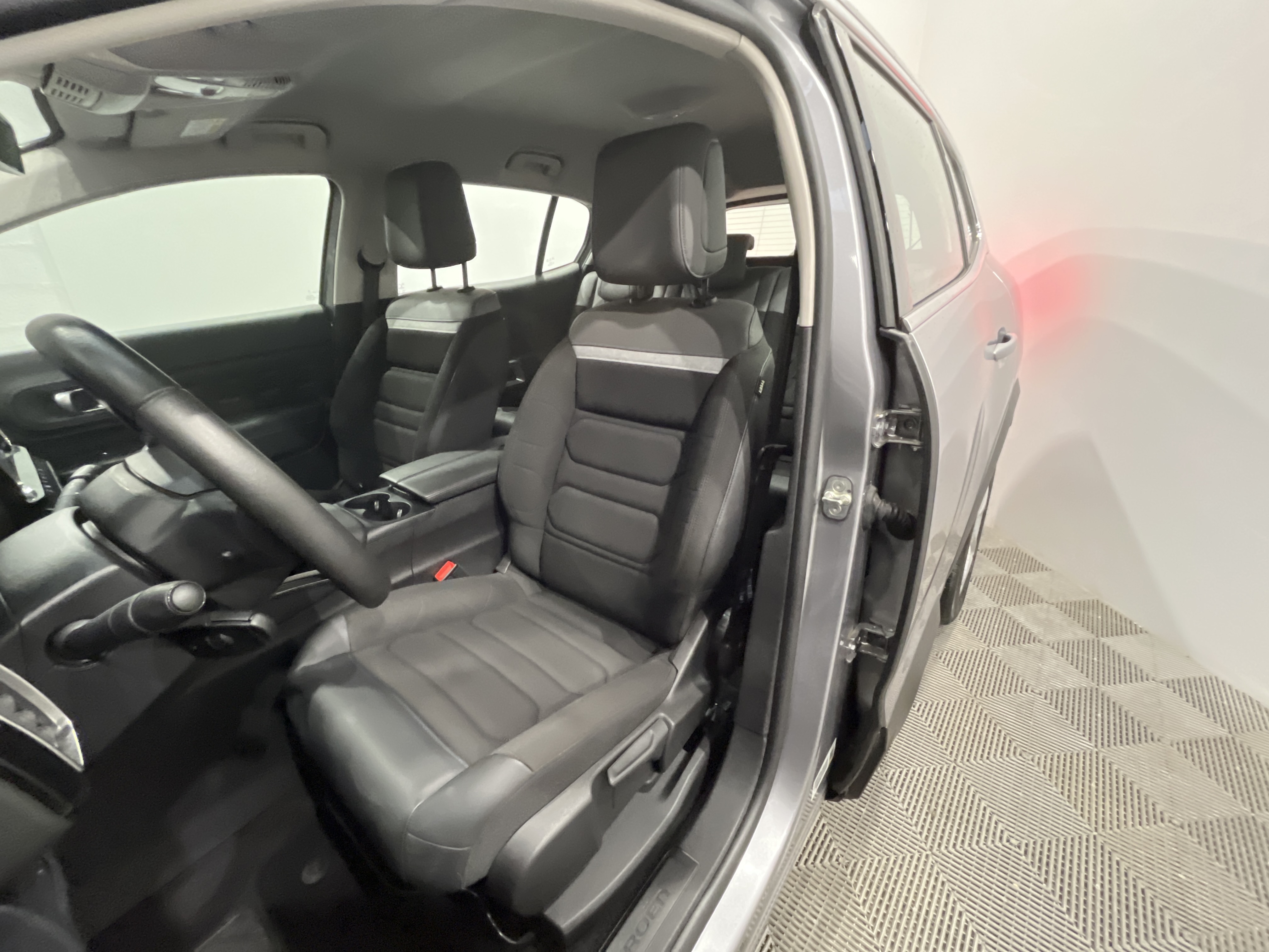 Photo 9 du véhicule CITROEN C5 AIRCROSS