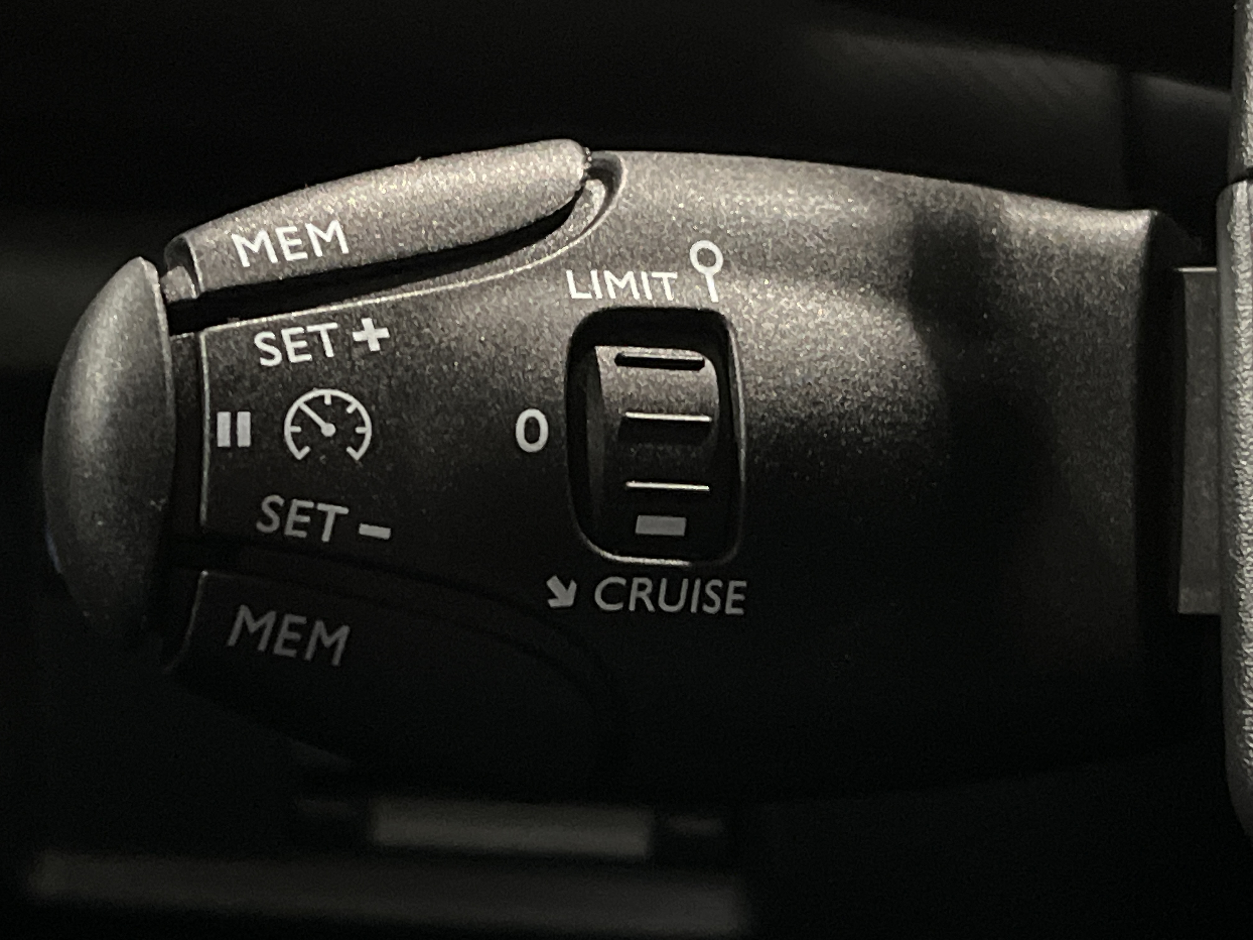 Photo 32 du véhicule CITROEN C5 AIRCROSS