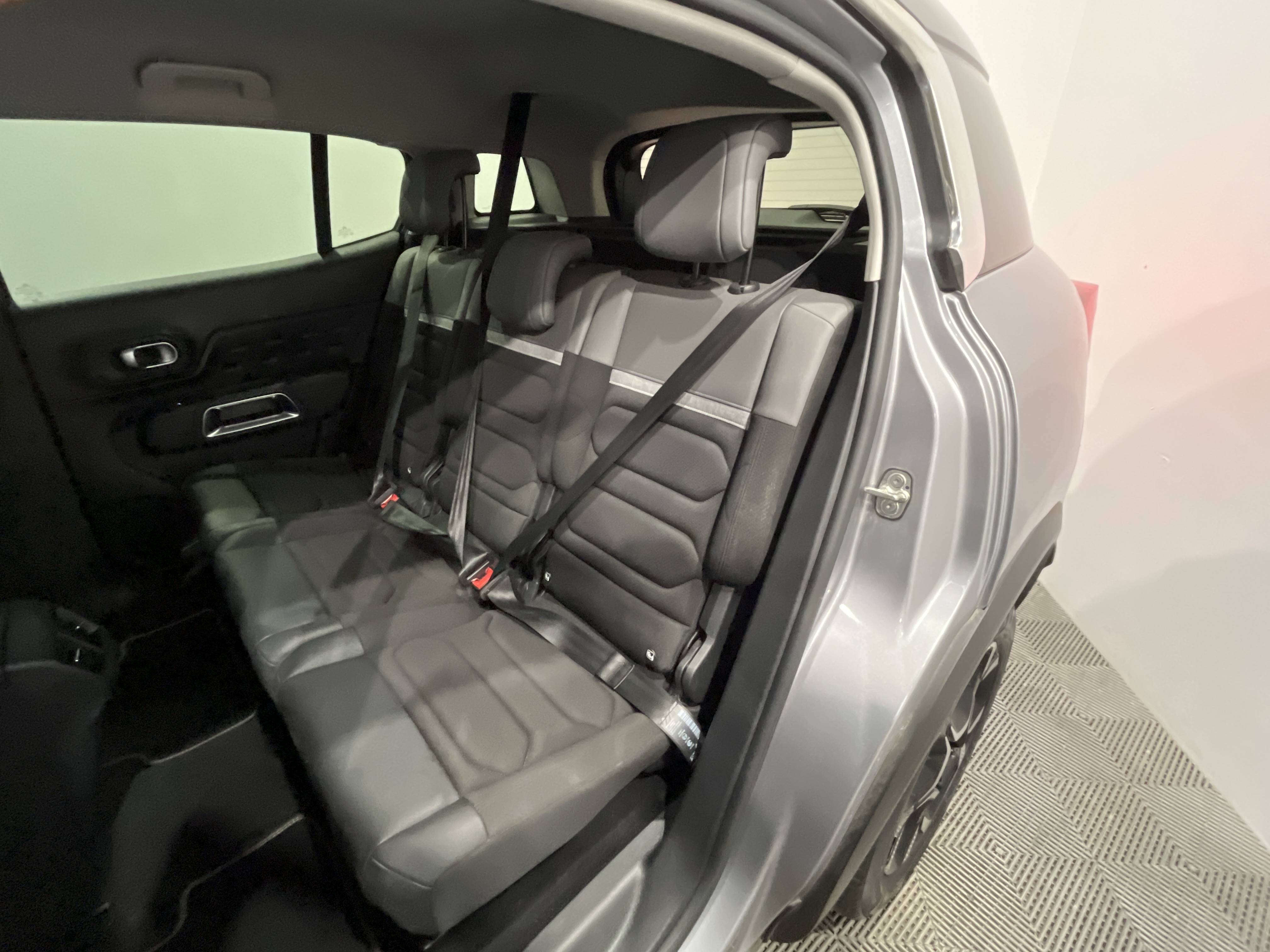 Photo 10 du véhicule CITROEN C5 AIRCROSS
