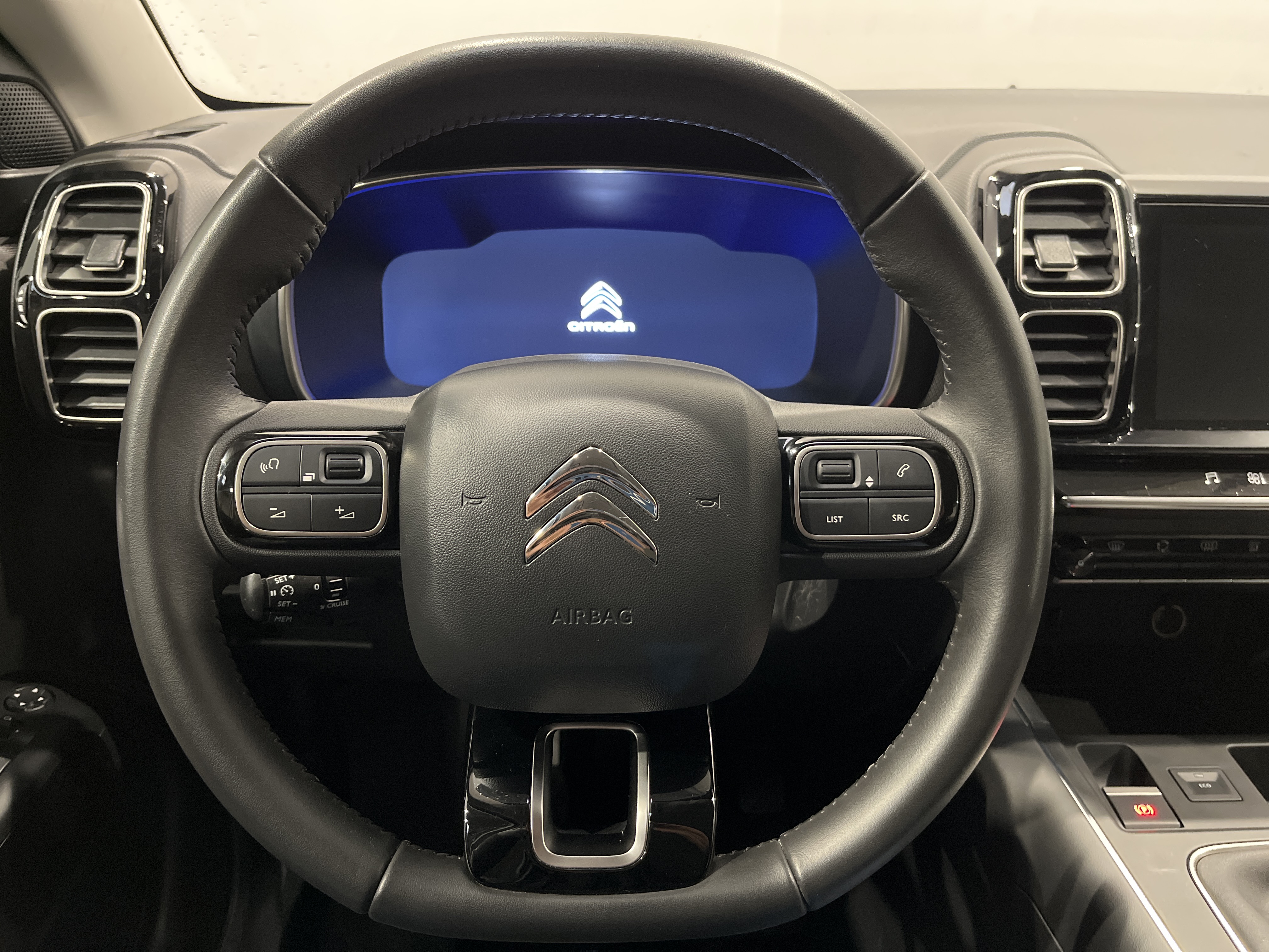 Photo 11 du véhicule CITROEN C5 AIRCROSS