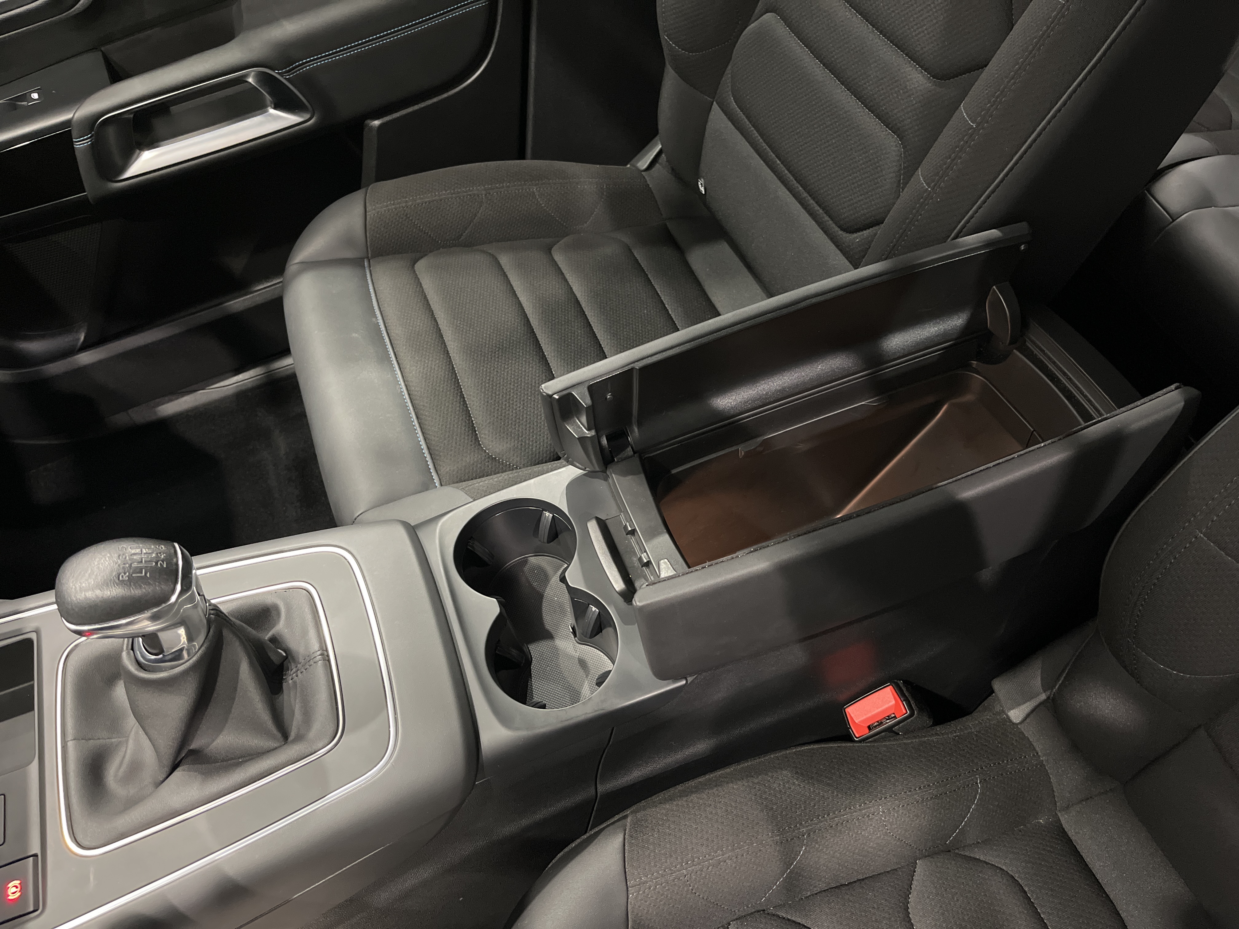 Photo 22 du véhicule CITROEN C5 AIRCROSS