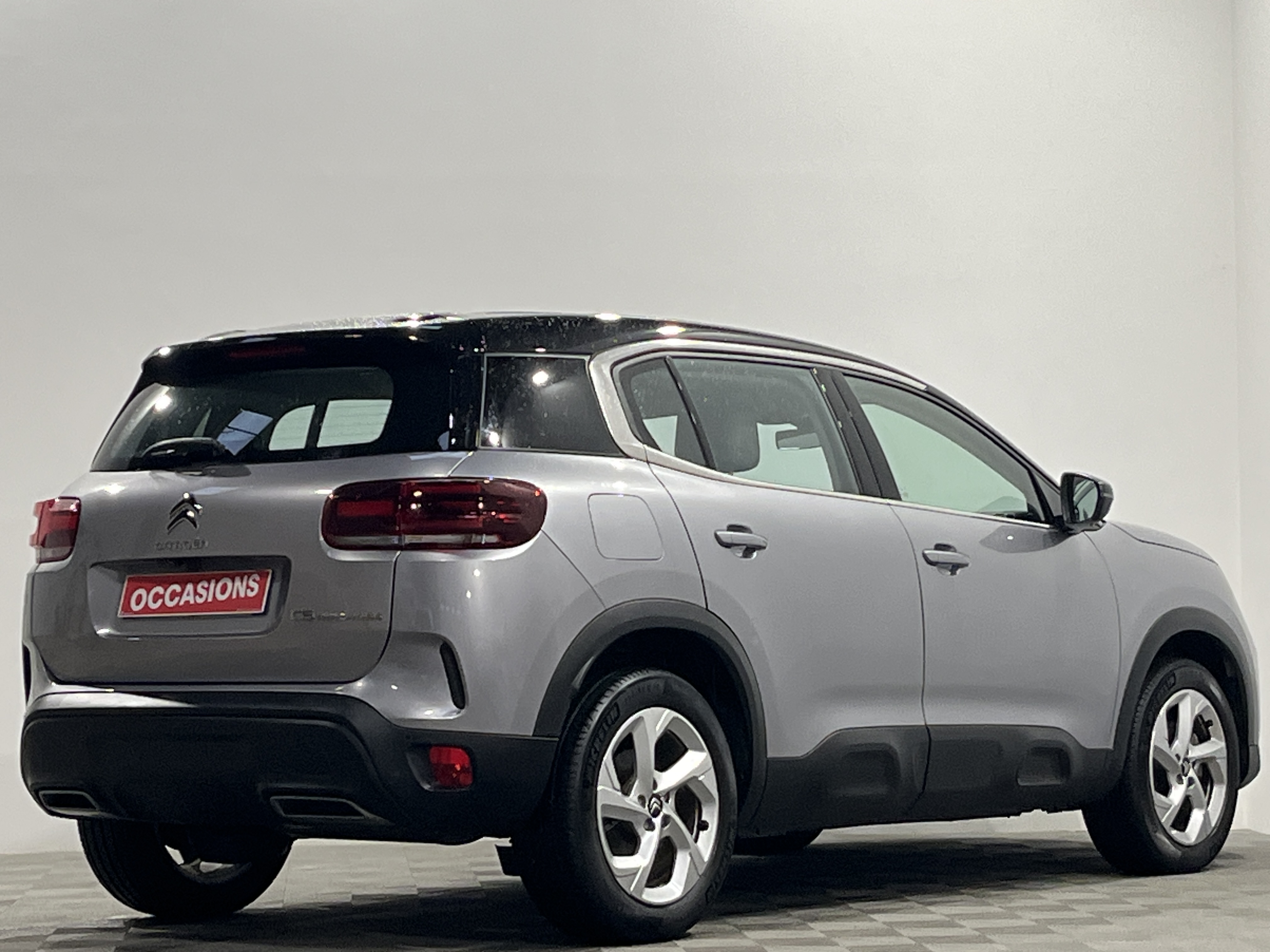 Photo 3 du véhicule CITROEN C5 AIRCROSS
