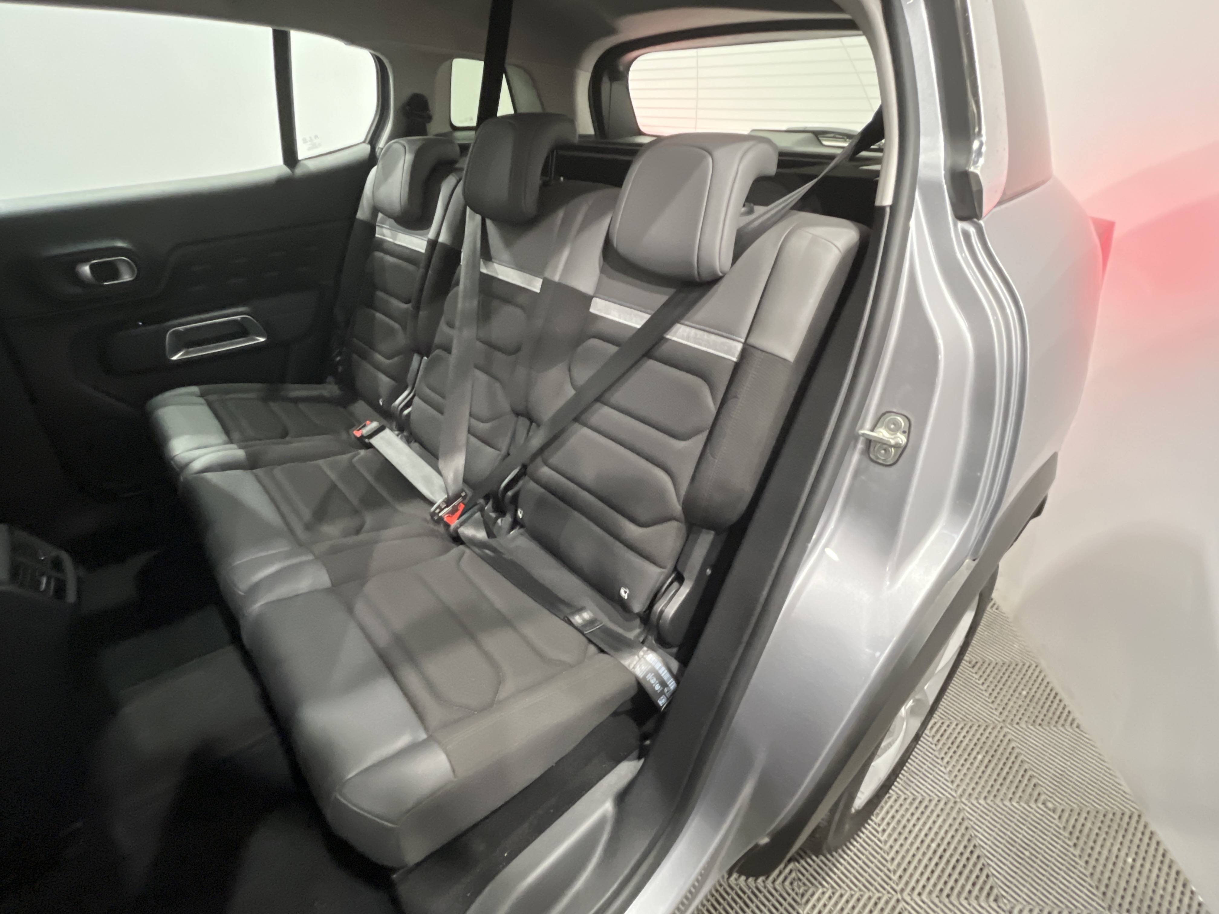 Photo 10 du véhicule CITROEN C5 AIRCROSS