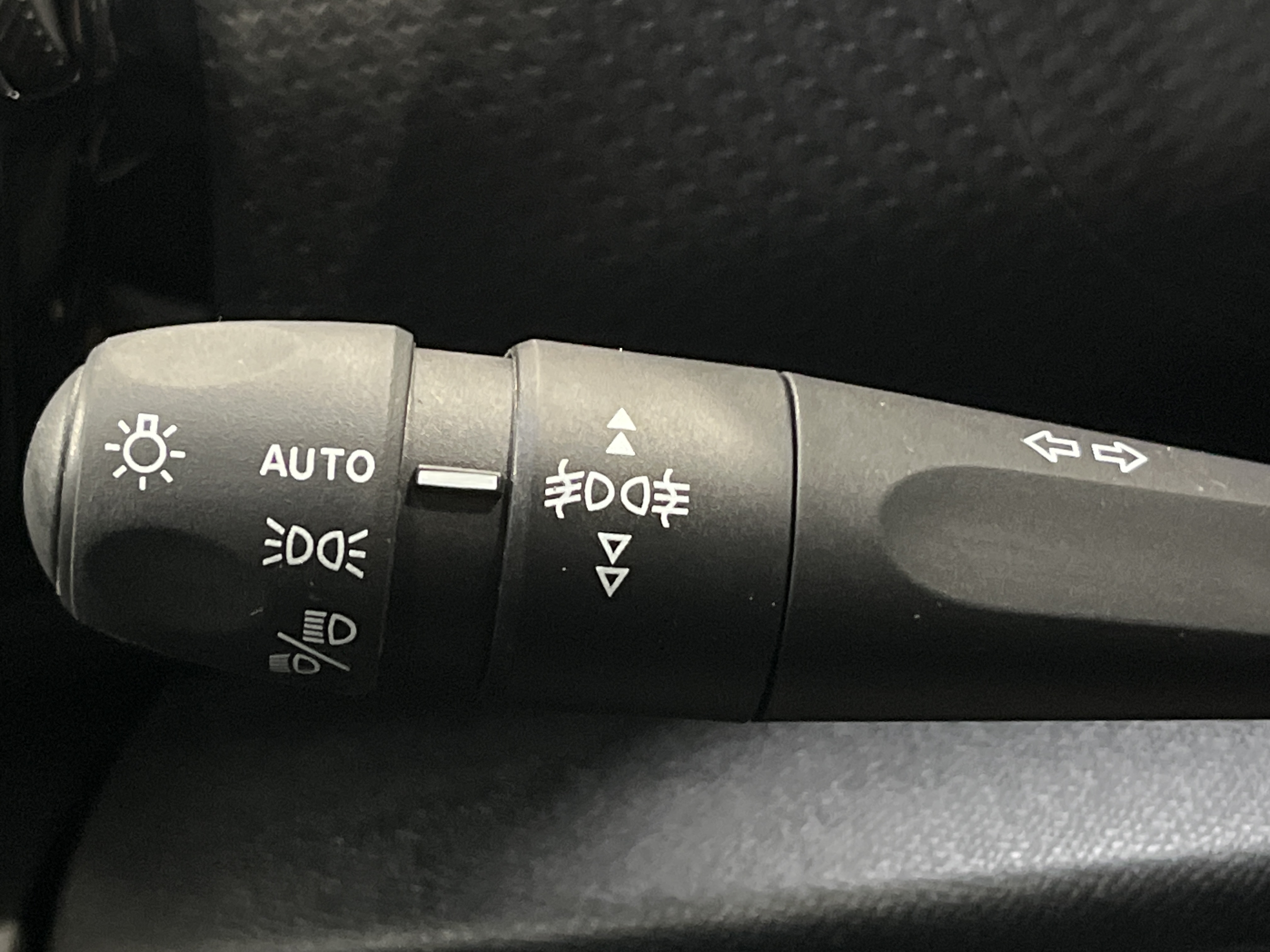 Photo 30 du véhicule CITROEN C4