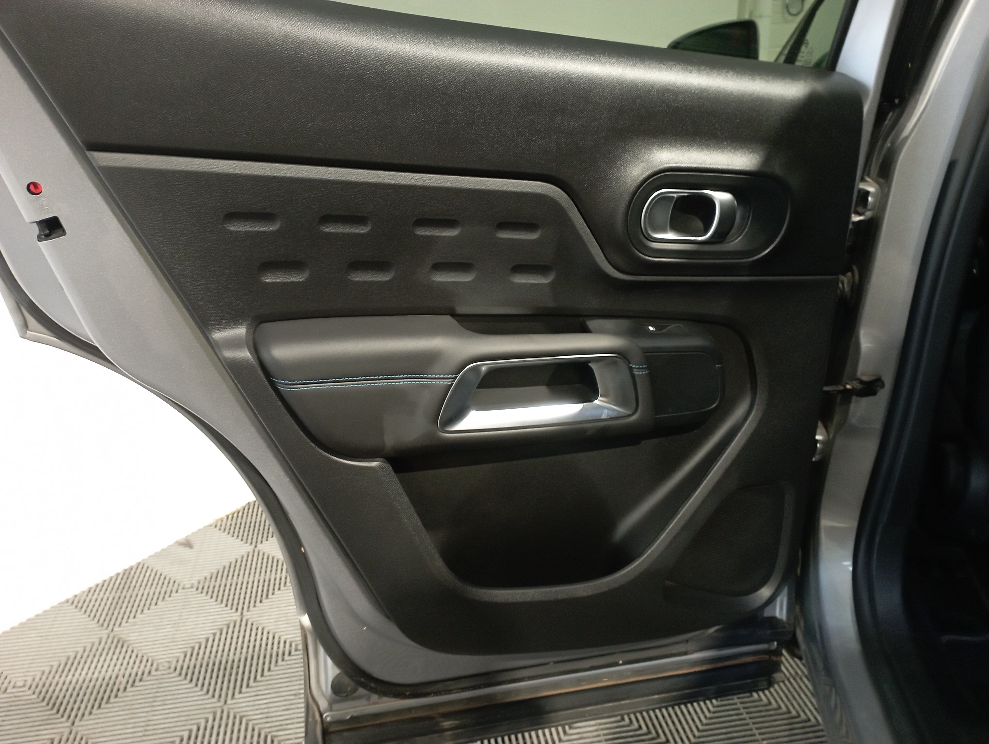 Photo 16 du véhicule CITROEN C5 AIRCROSS
