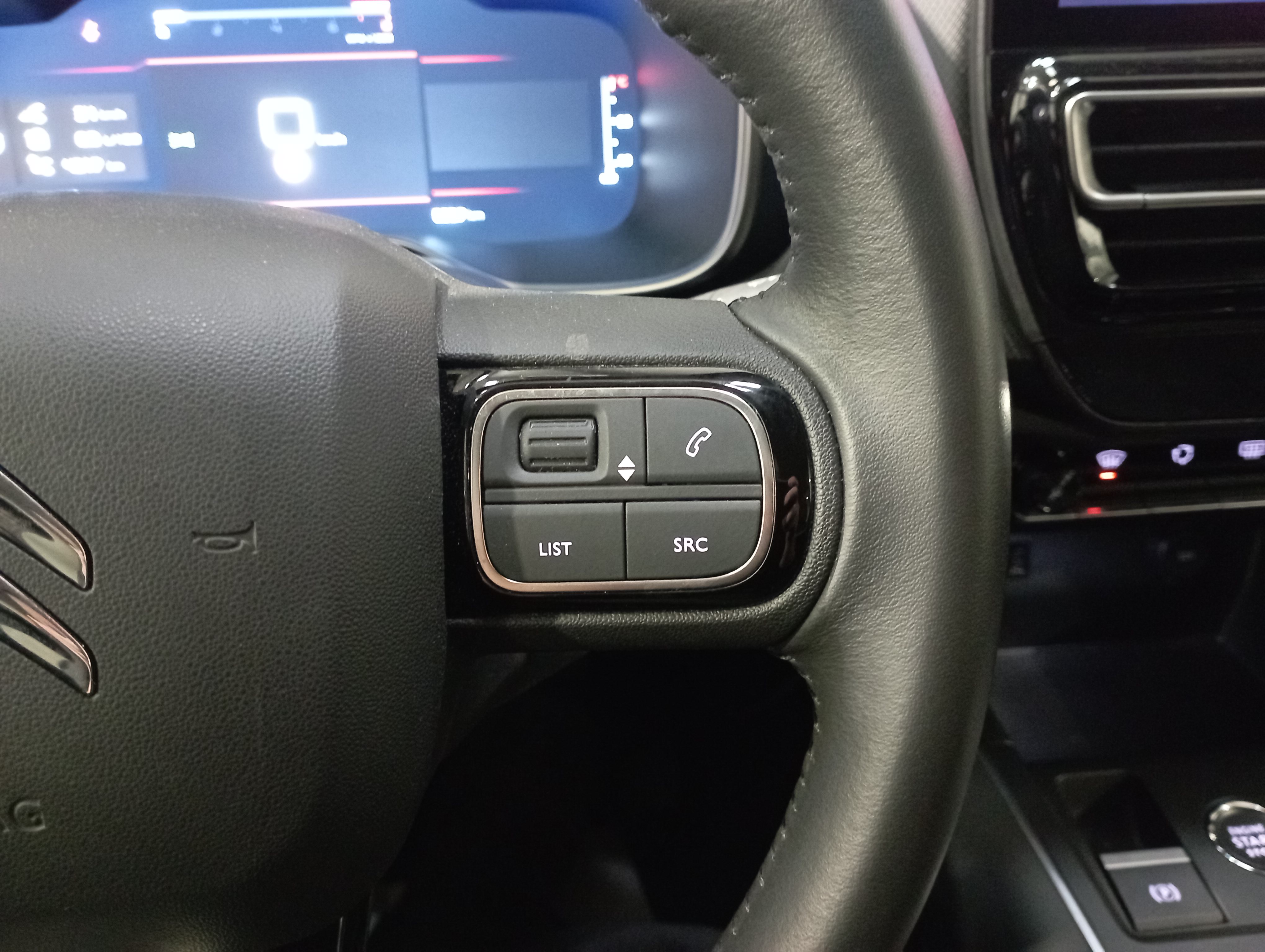Photo 27 du véhicule CITROEN C5 AIRCROSS