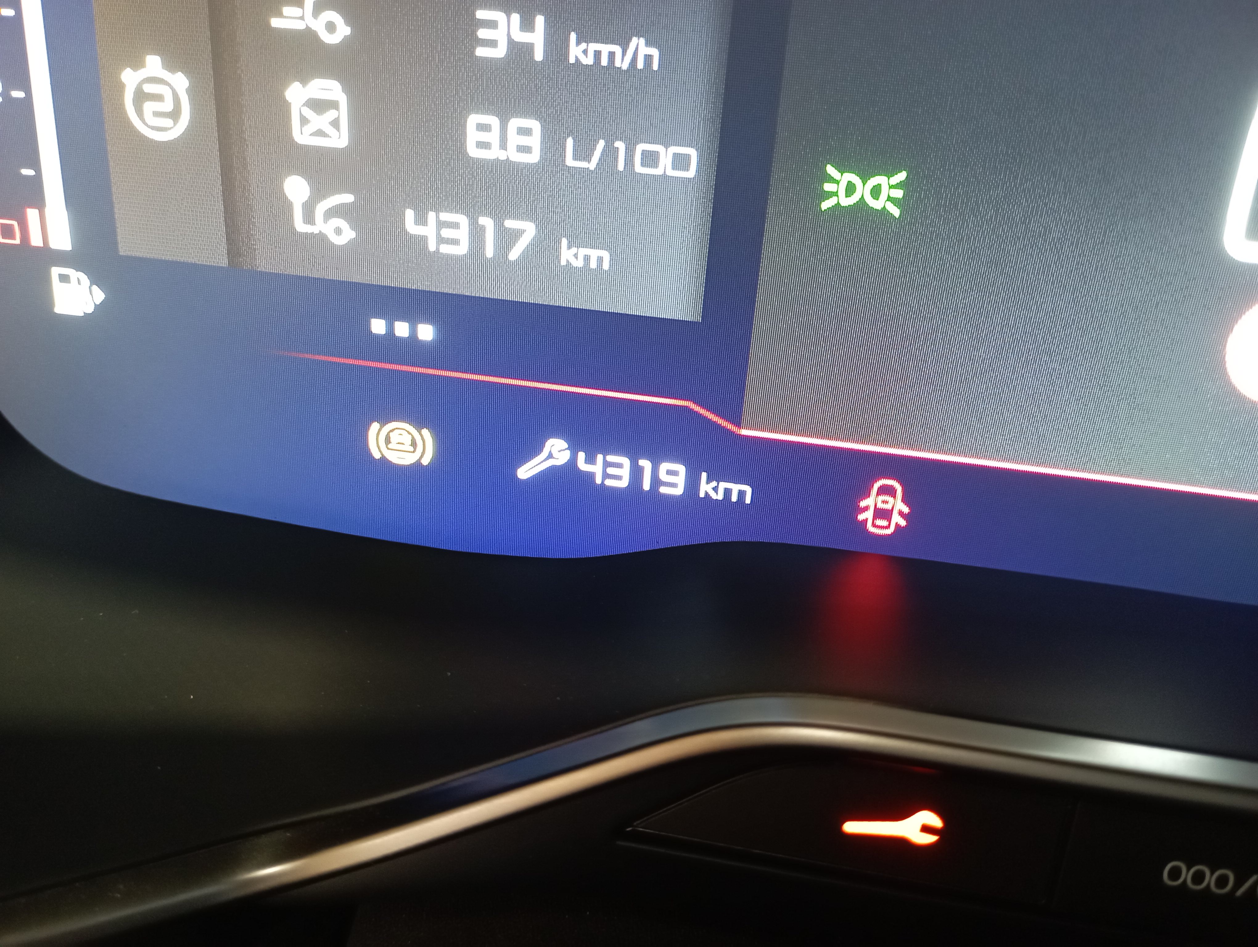 Photo 32 du véhicule CITROEN C5 AIRCROSS