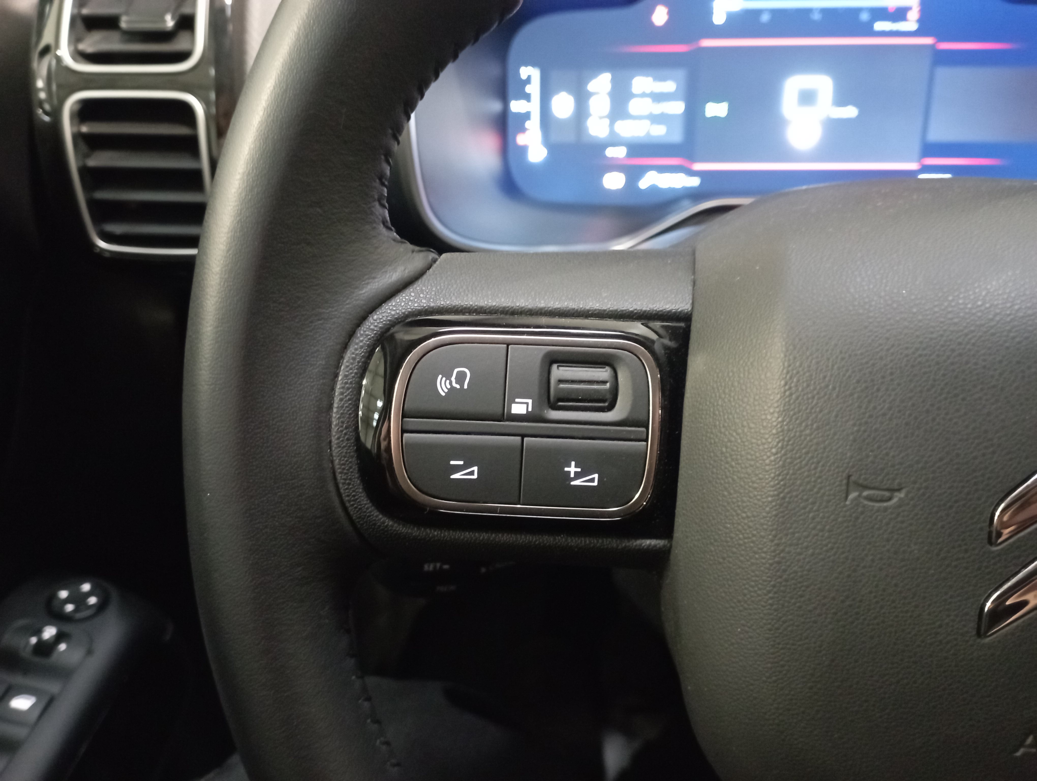 Photo 28 du véhicule CITROEN C5 AIRCROSS