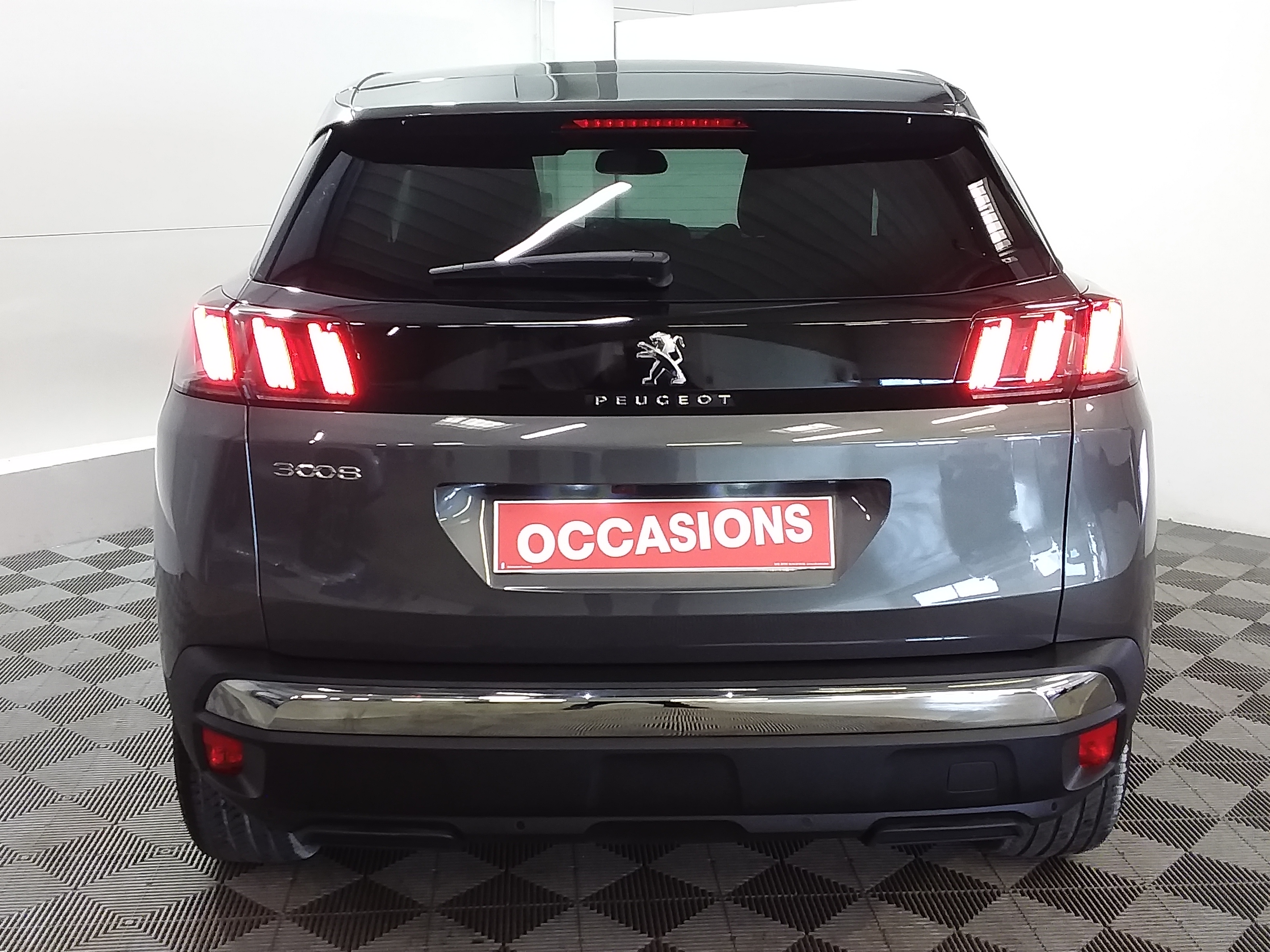 Photo 5 du véhicule PEUGEOT 3008