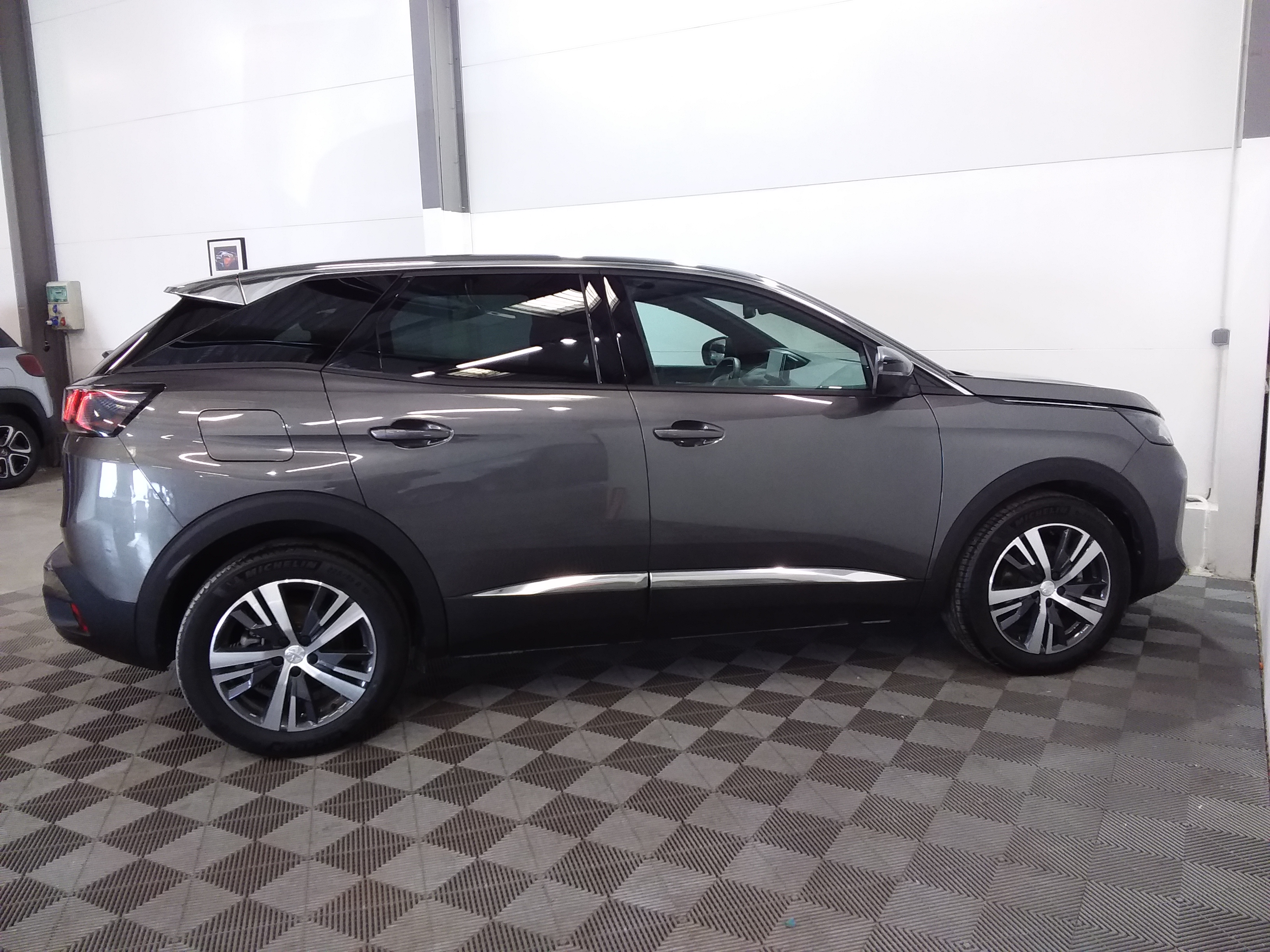 Photo 30 du véhicule PEUGEOT 3008