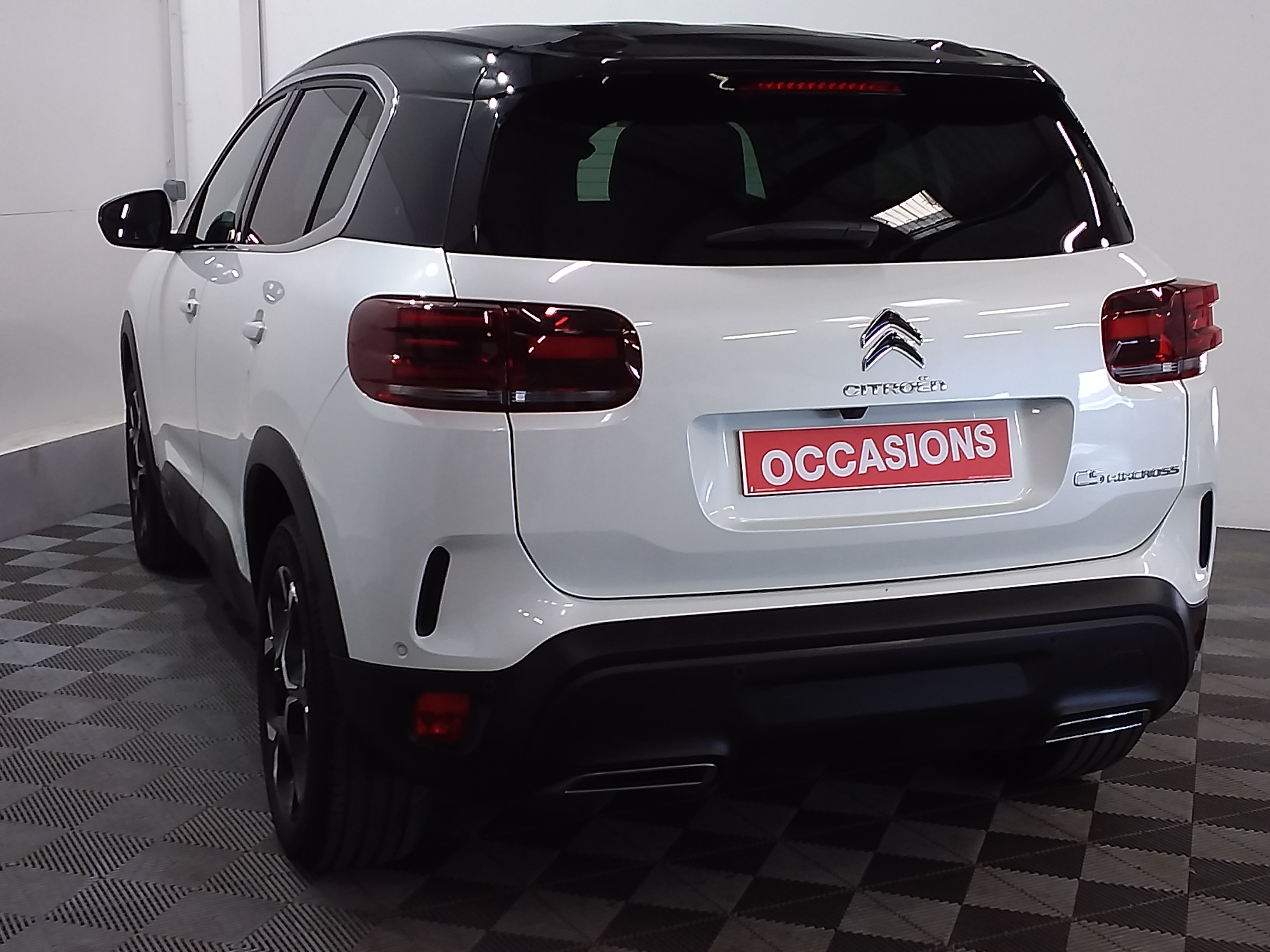 Photo 6 du véhicule CITROEN C5 AIRCROSS
