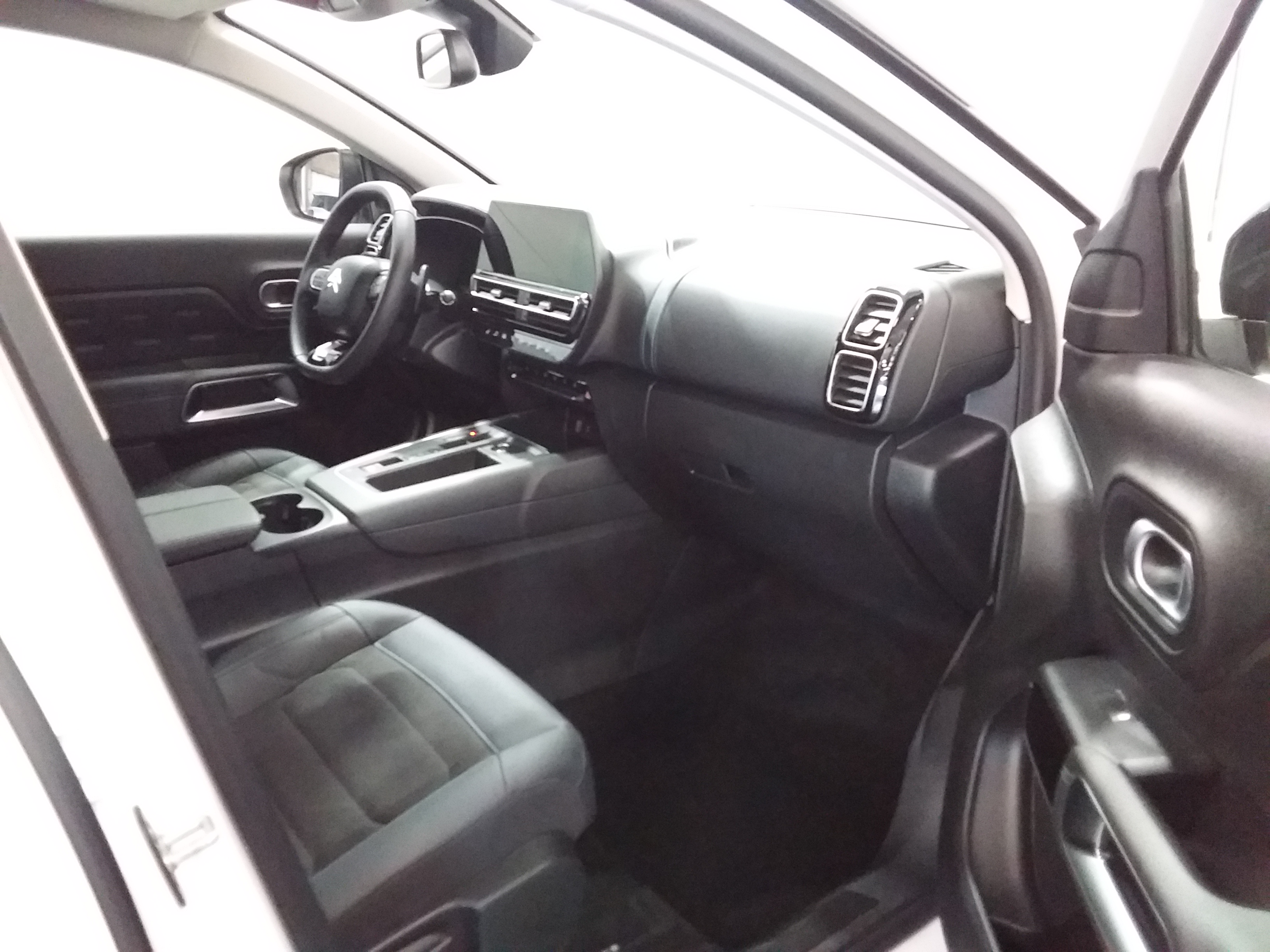 Photo 7 du véhicule CITROEN C5 AIRCROSS