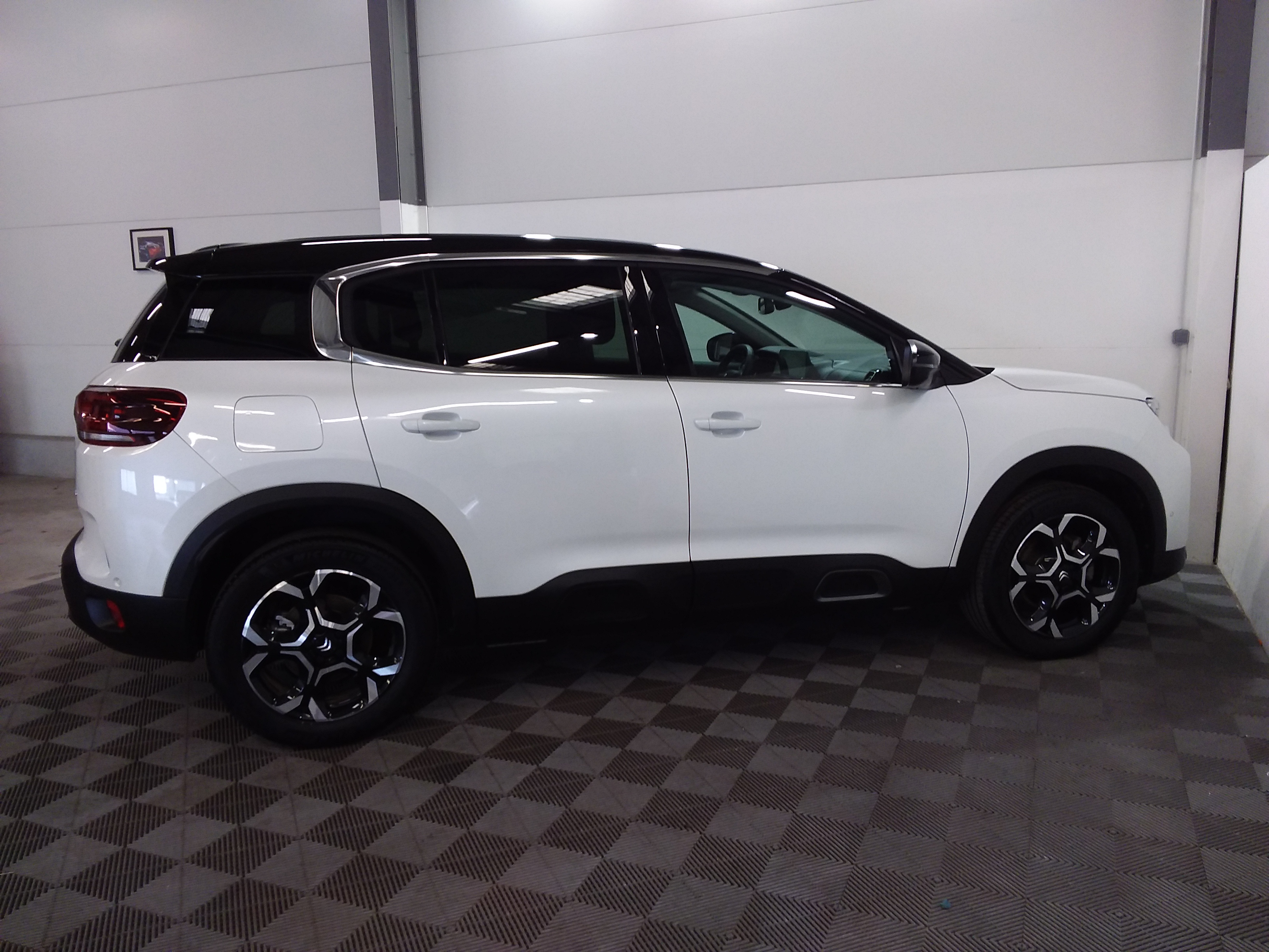 Photo 34 du véhicule CITROEN C5 AIRCROSS